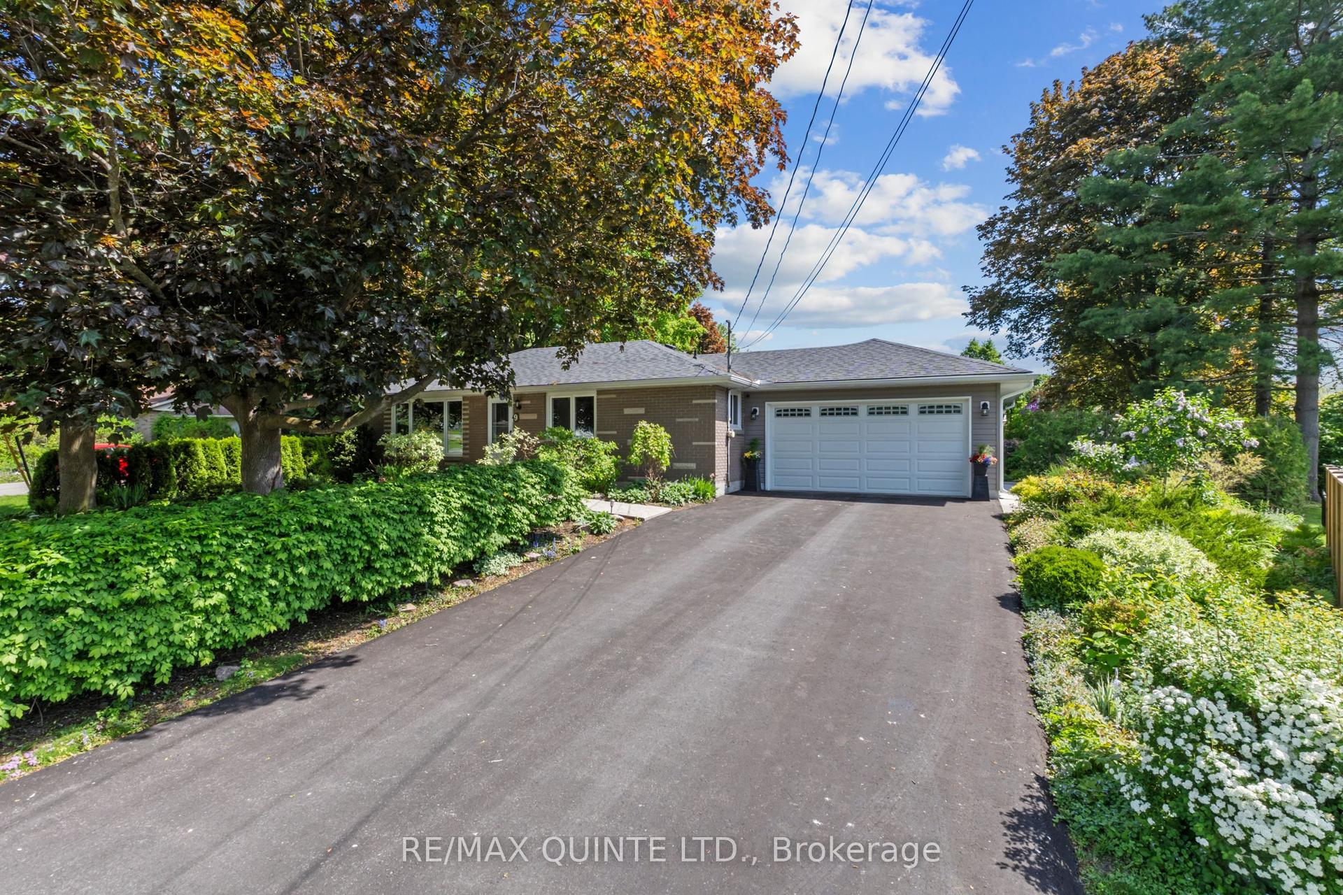 9 Cheer Drive — photo 1