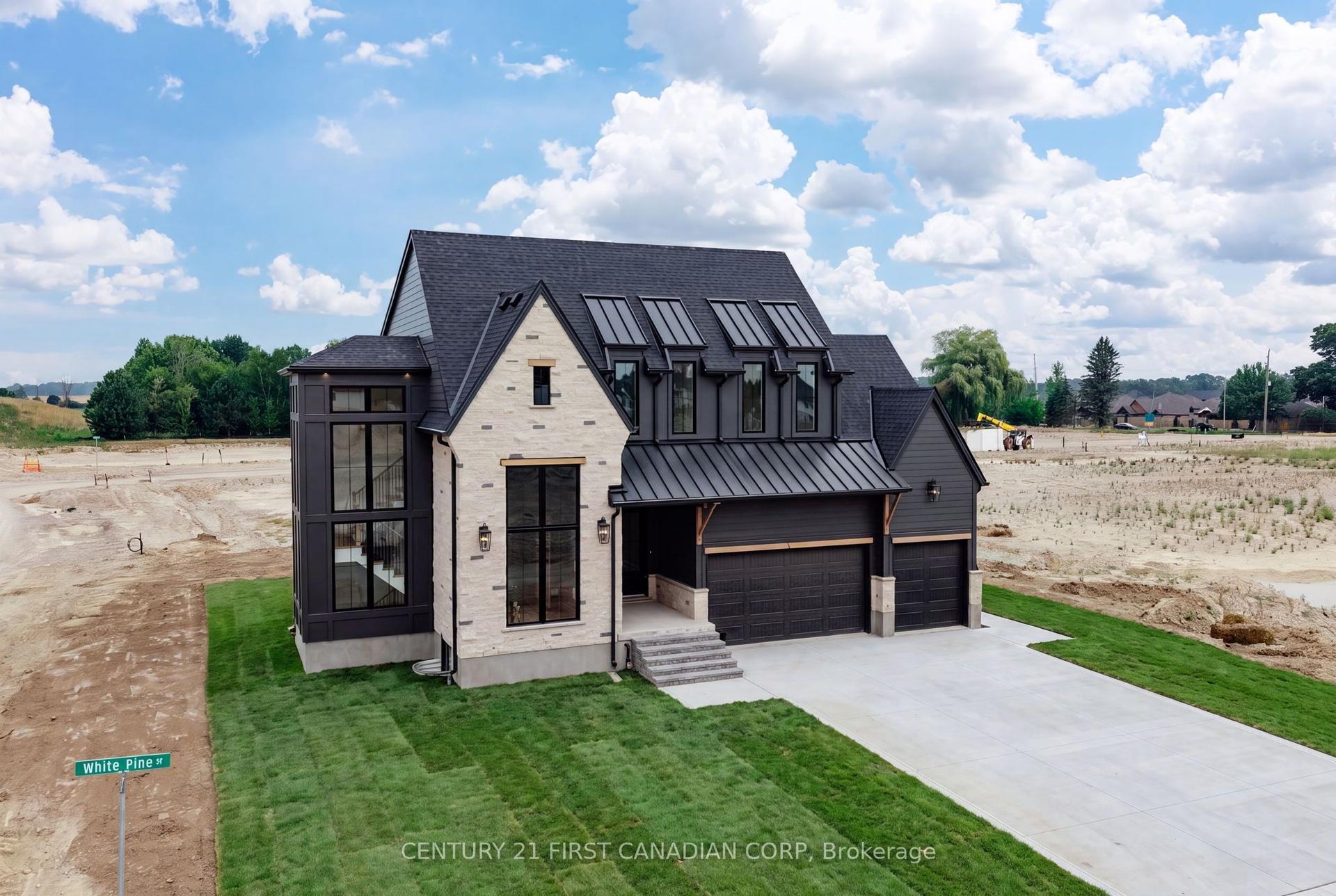 876 White Pine Street, London North — Detached for sale, photo 1