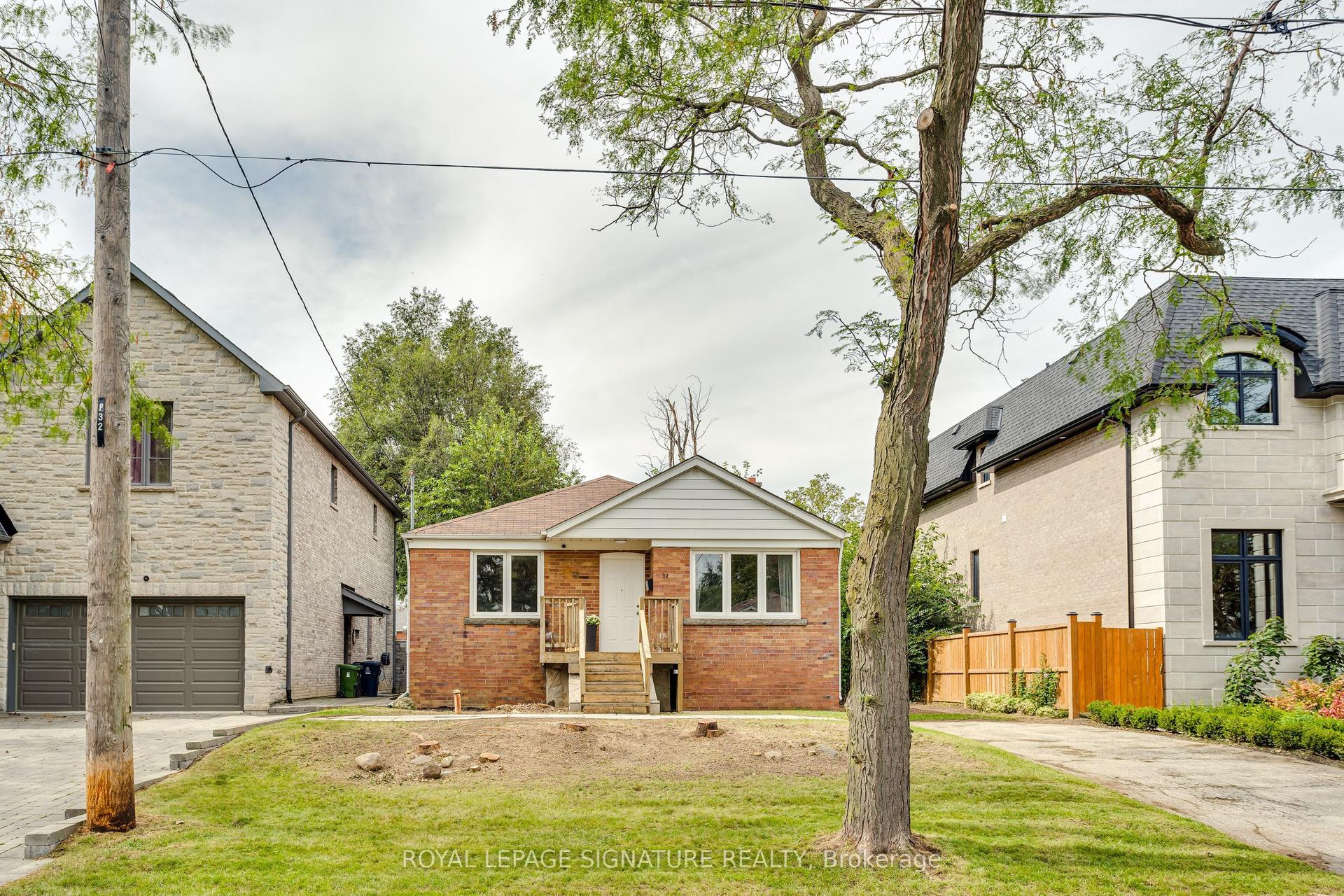 32 Wigan Crescent, Toronto — Detached for sale, photo 1