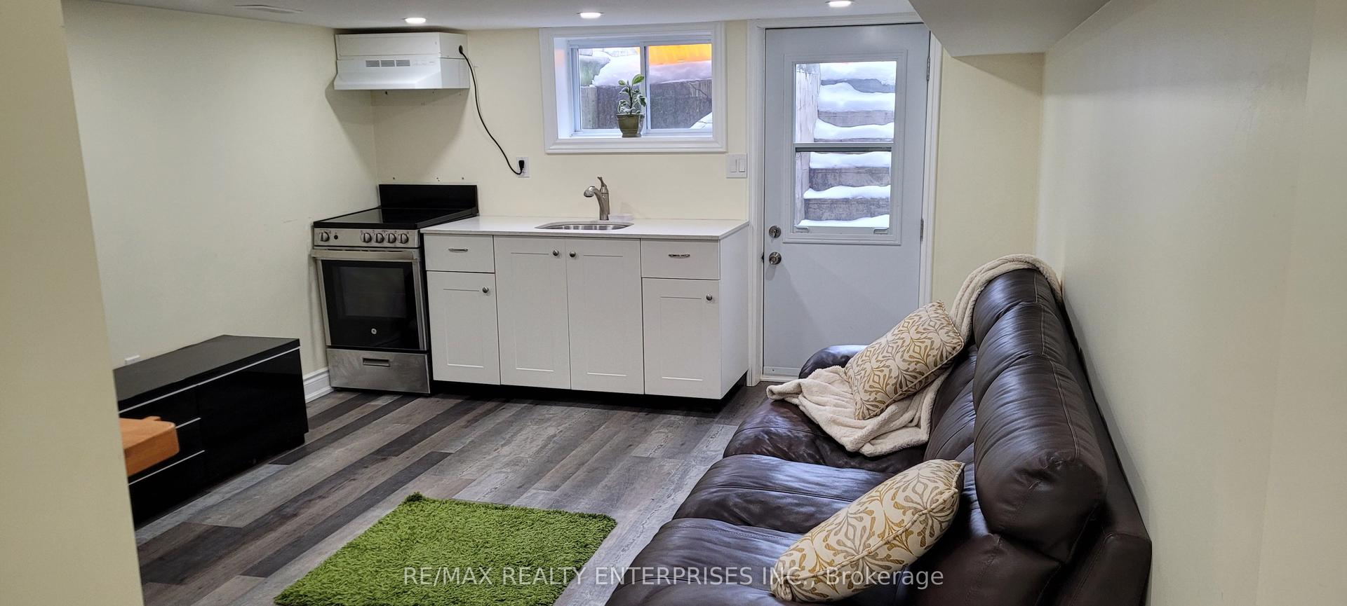 65A Chambers Avenue, Toronto — Detached for lease, photo 1