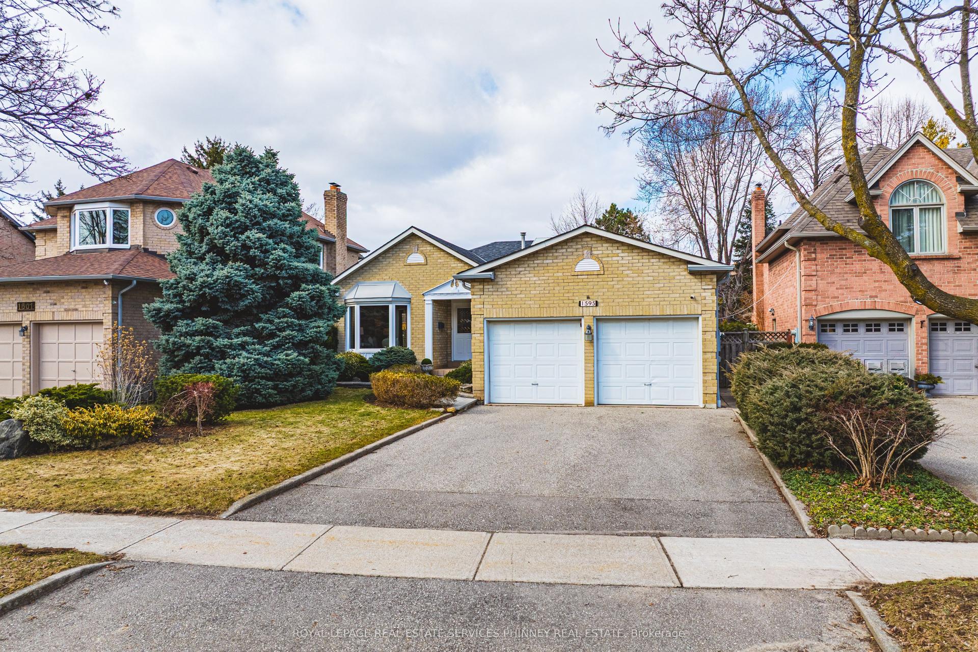 1595 Flamborough Circle — photo 1
