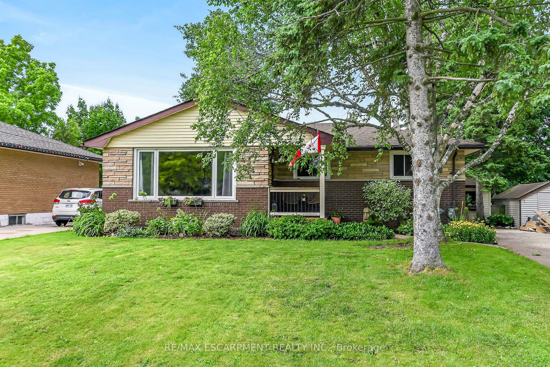 251 Mackenzie Crescent, Haldimand — Detached for sale, photo 1