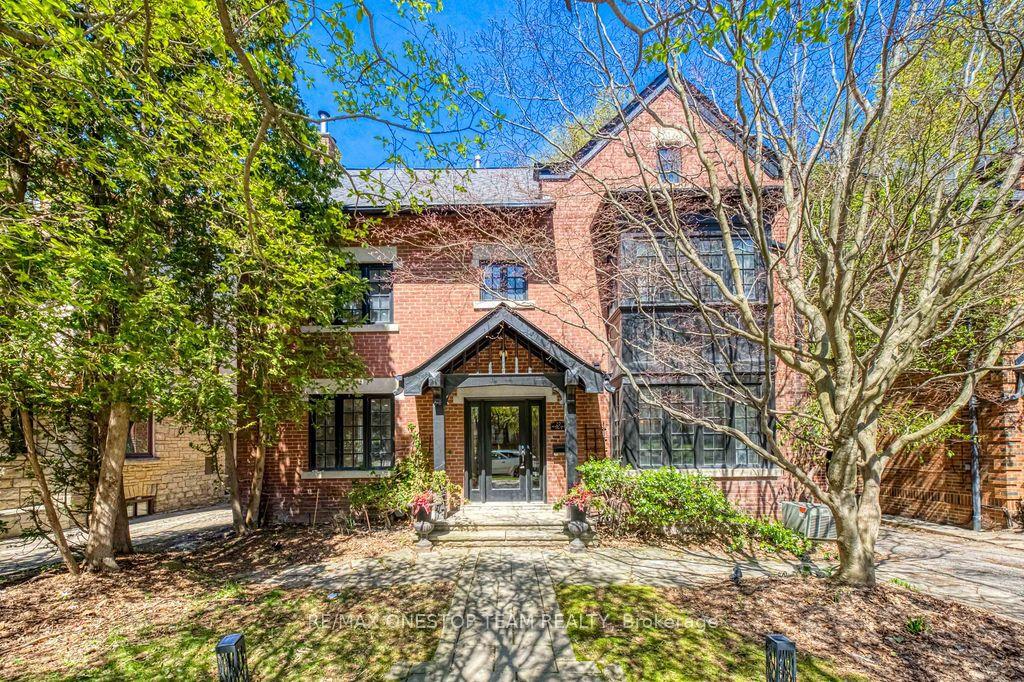 30 Heathdale Road — photo 1