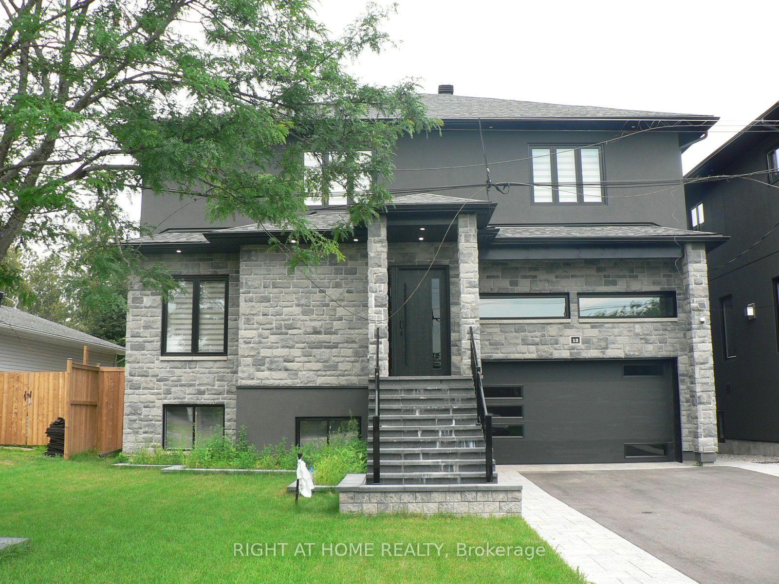 13 Bell Park Street, Stittsville - Munster - Richmond — Detached for lease, photo 1