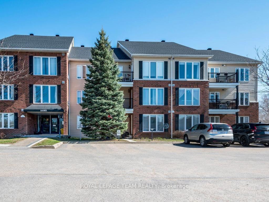 16 Sheffield Street W 208 #208 — photo 1