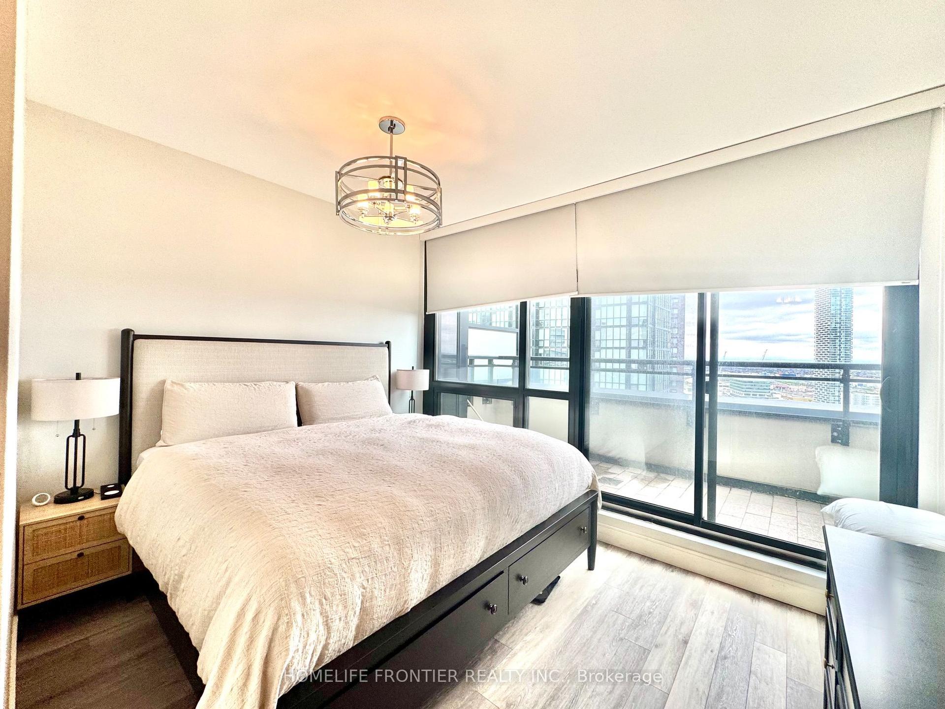 2900 Highway 7 Road 2106 #2106 — photo 1