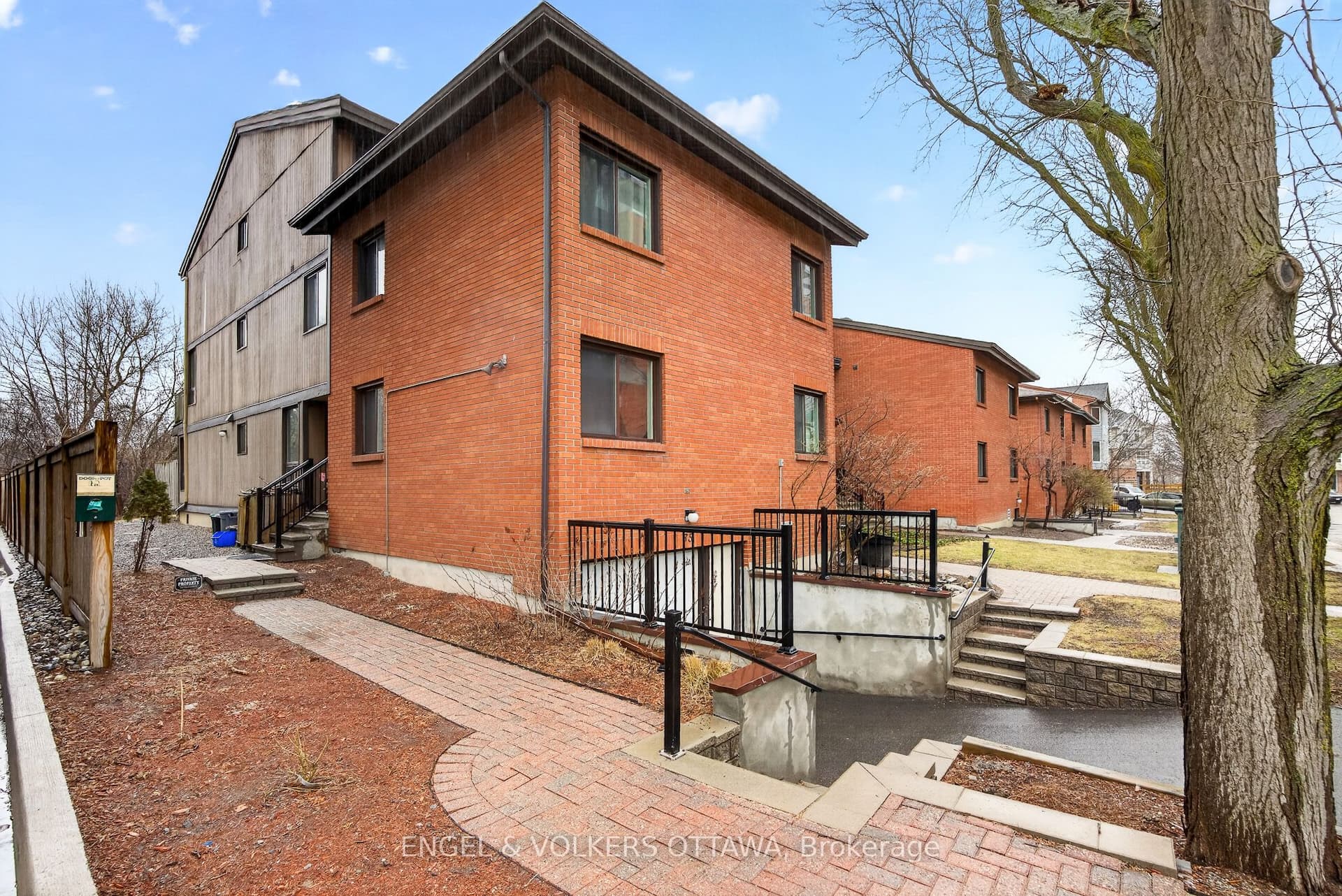 35 Robinson Avenue B #B — photo 1