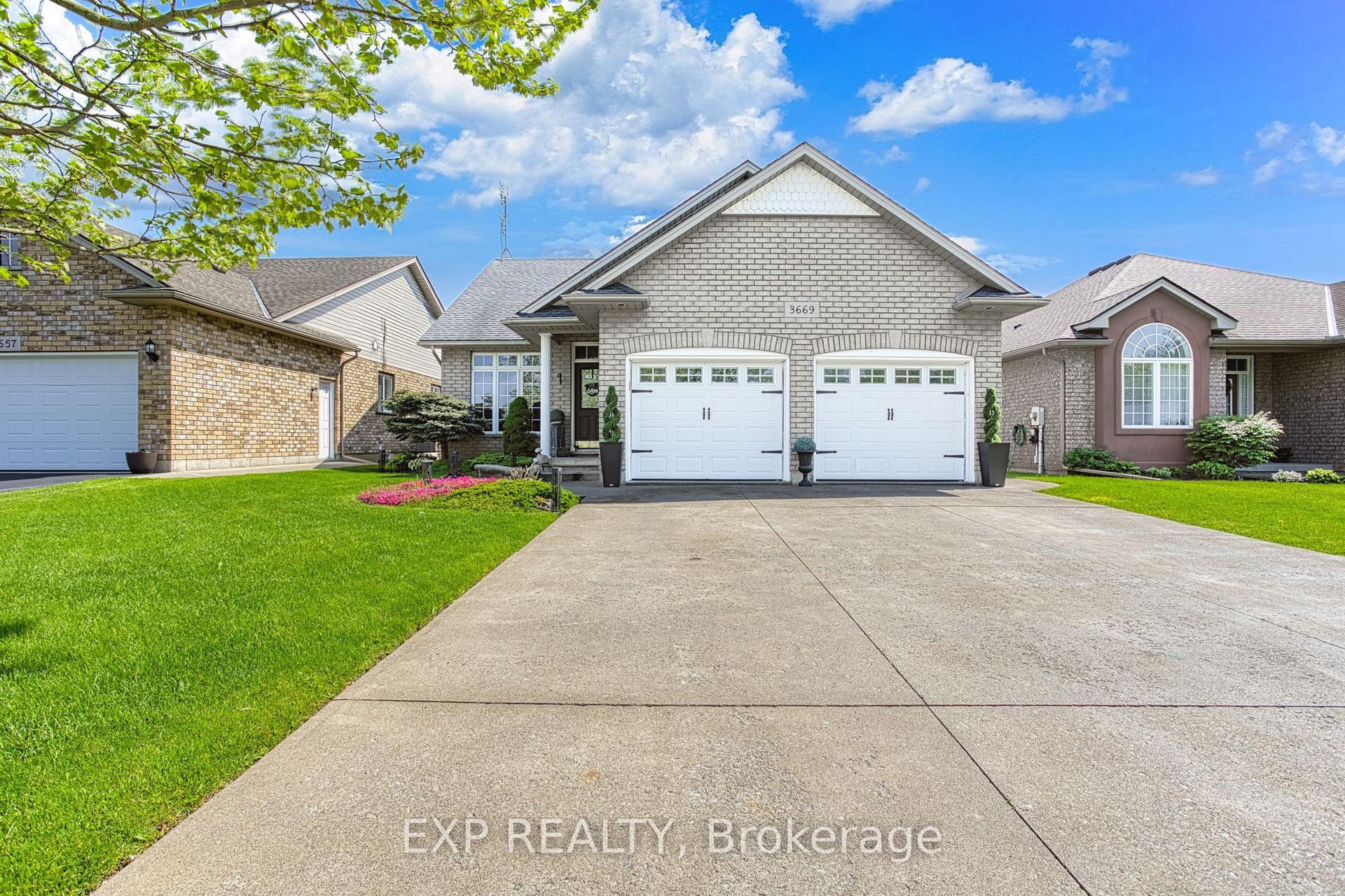 3669 Carver Street — photo 1