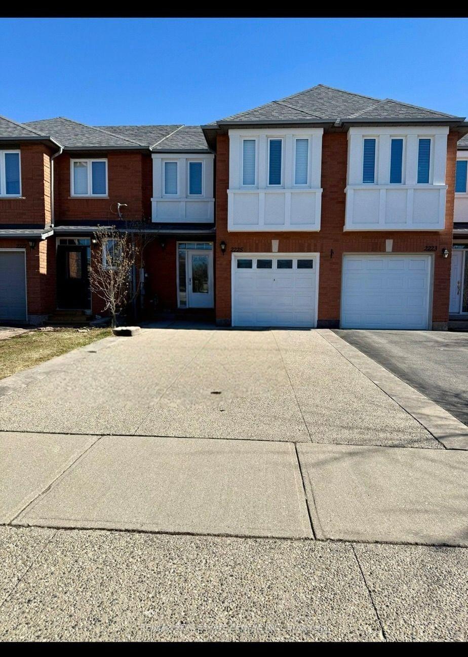 2225 Dale Ridge Drive — photo 1