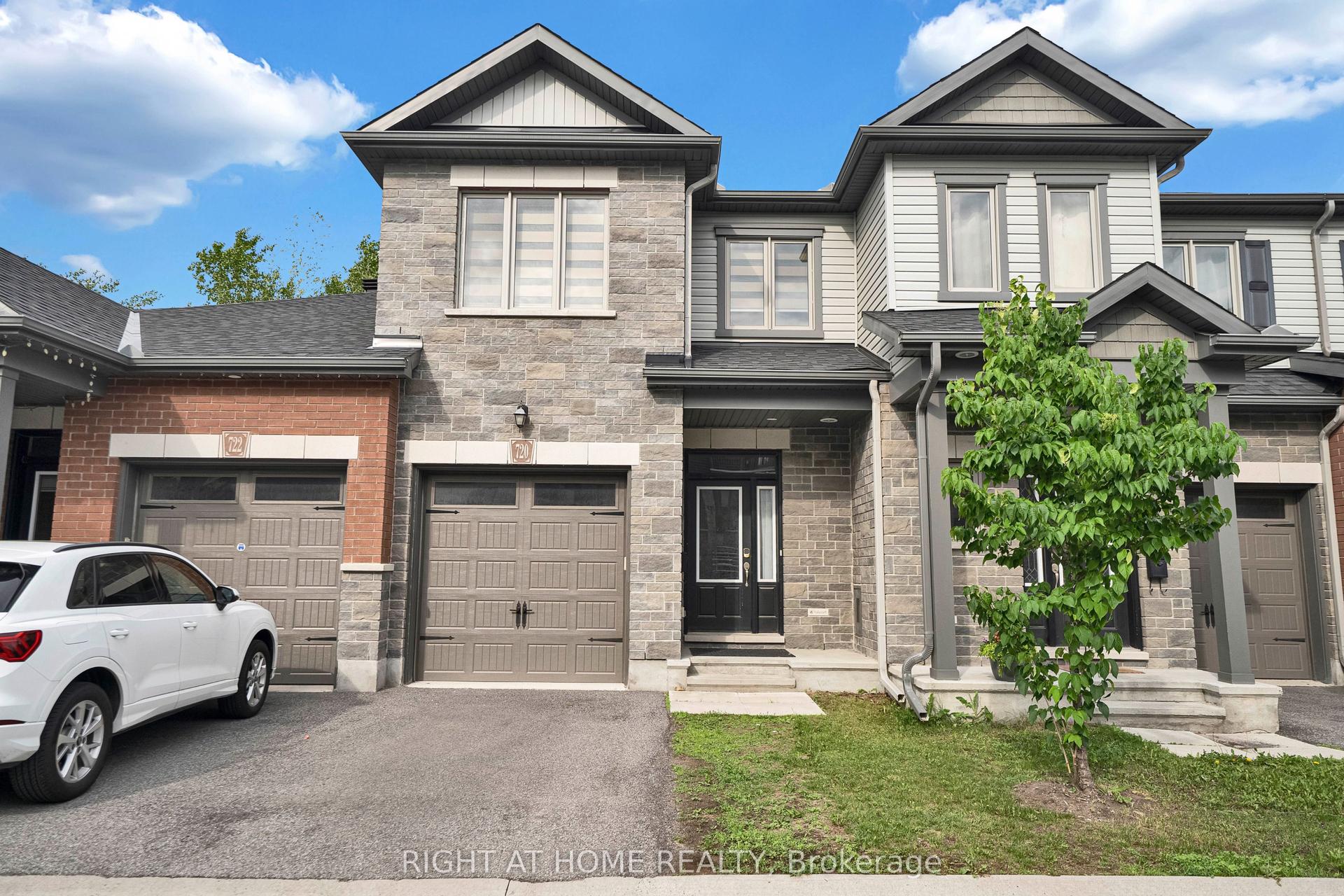 720 Dearborn N/A, Blossom Park - Airport and Area — Townhouse for sale, photo 1