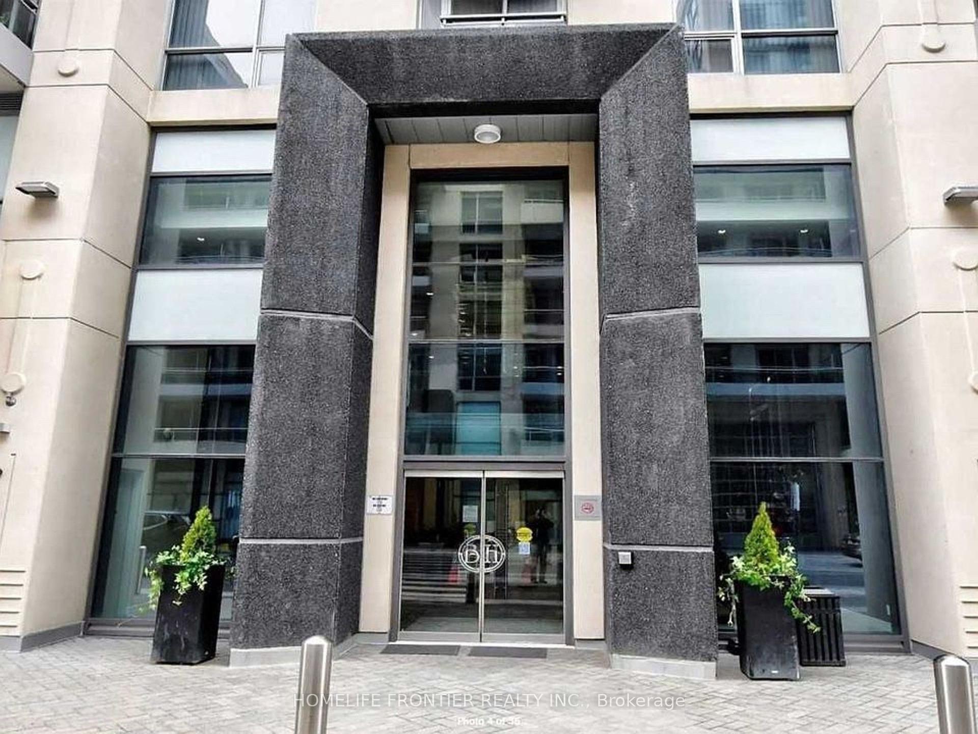 9205 Yonge Street 1211 #1211 — photo 1