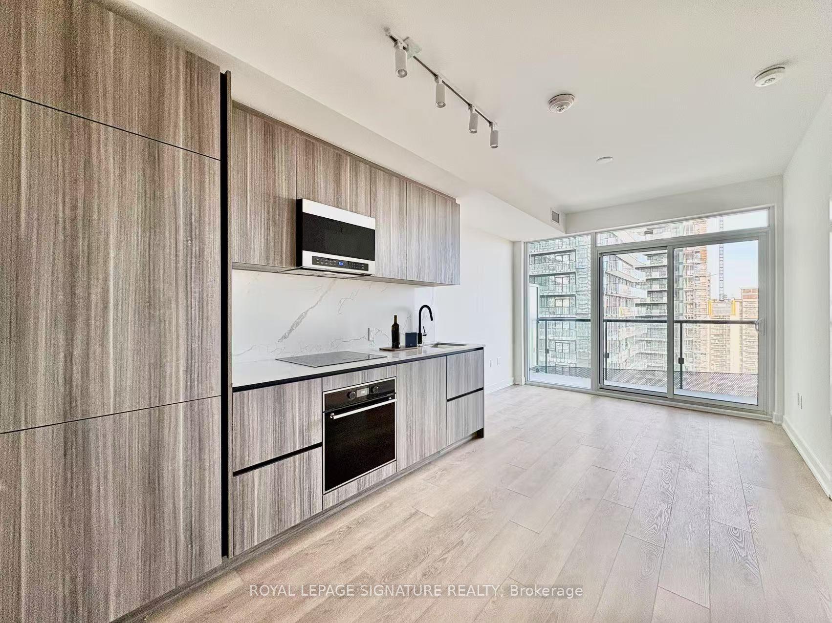 117 Broadway Avenue 2006 #2006, Toronto — Condo for lease, photo 1