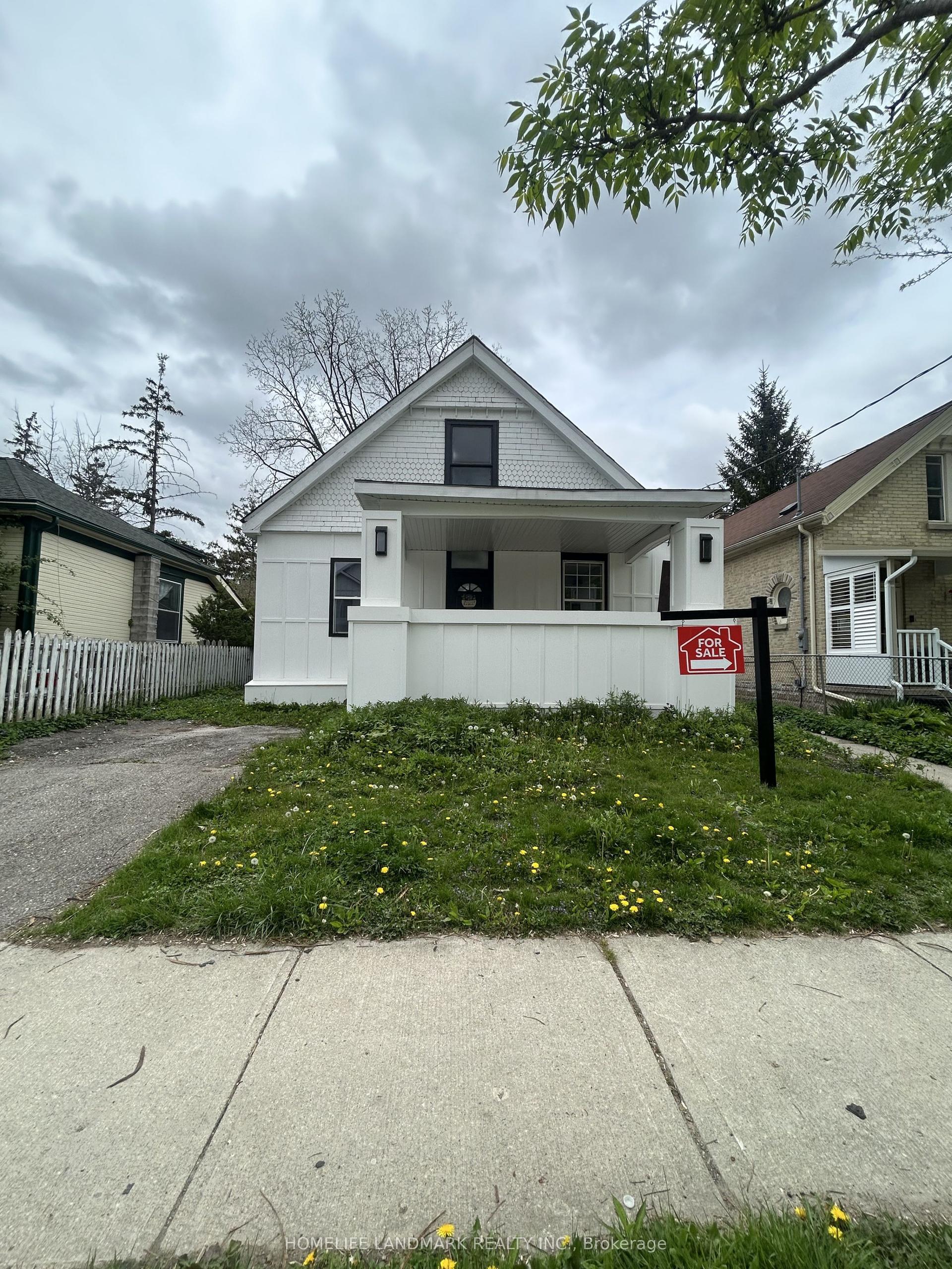 130 Langarth Street E, London South — Detached for sale, photo 1