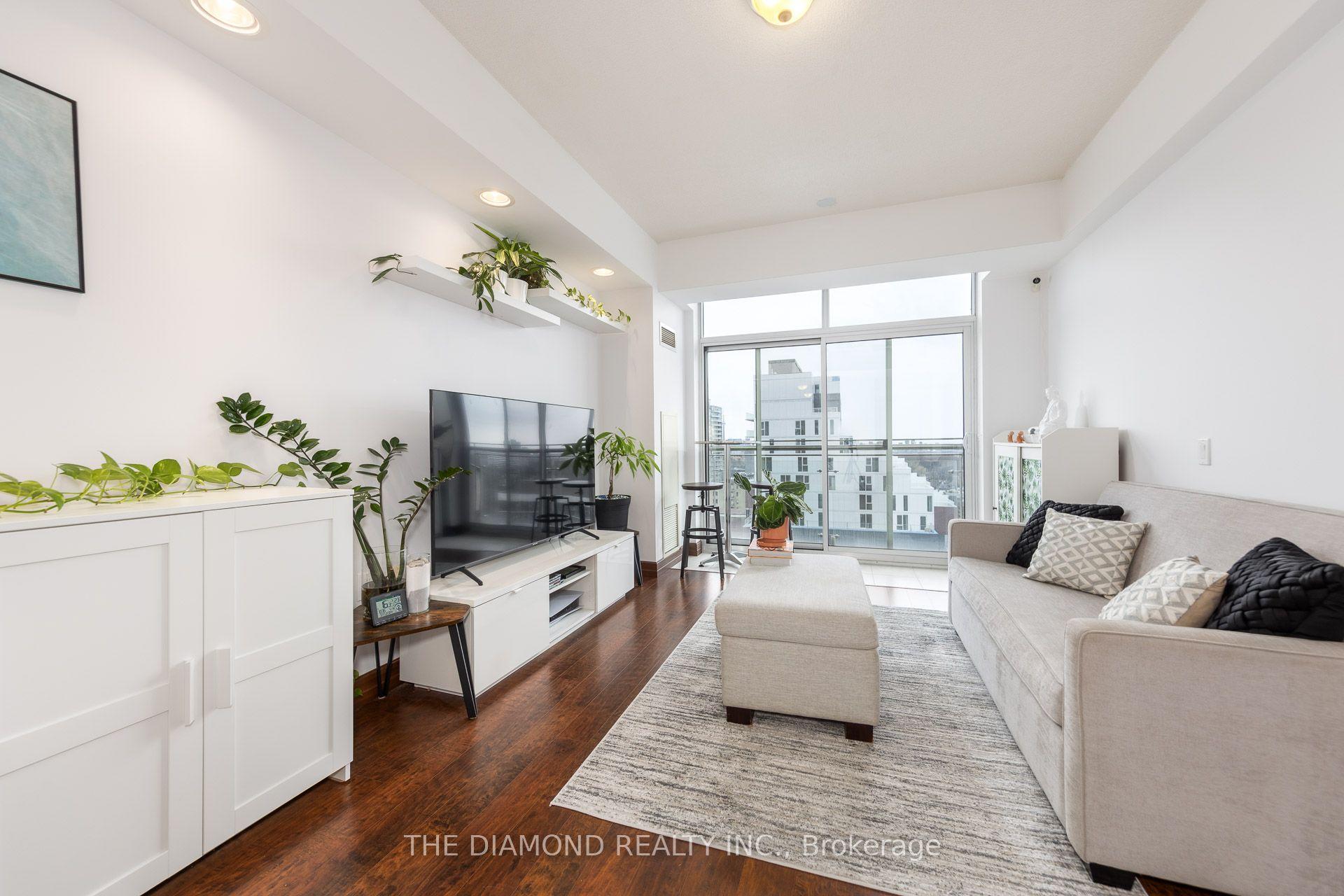 15 Maplewood Avenue PH 5 #PH 5 — photo 1