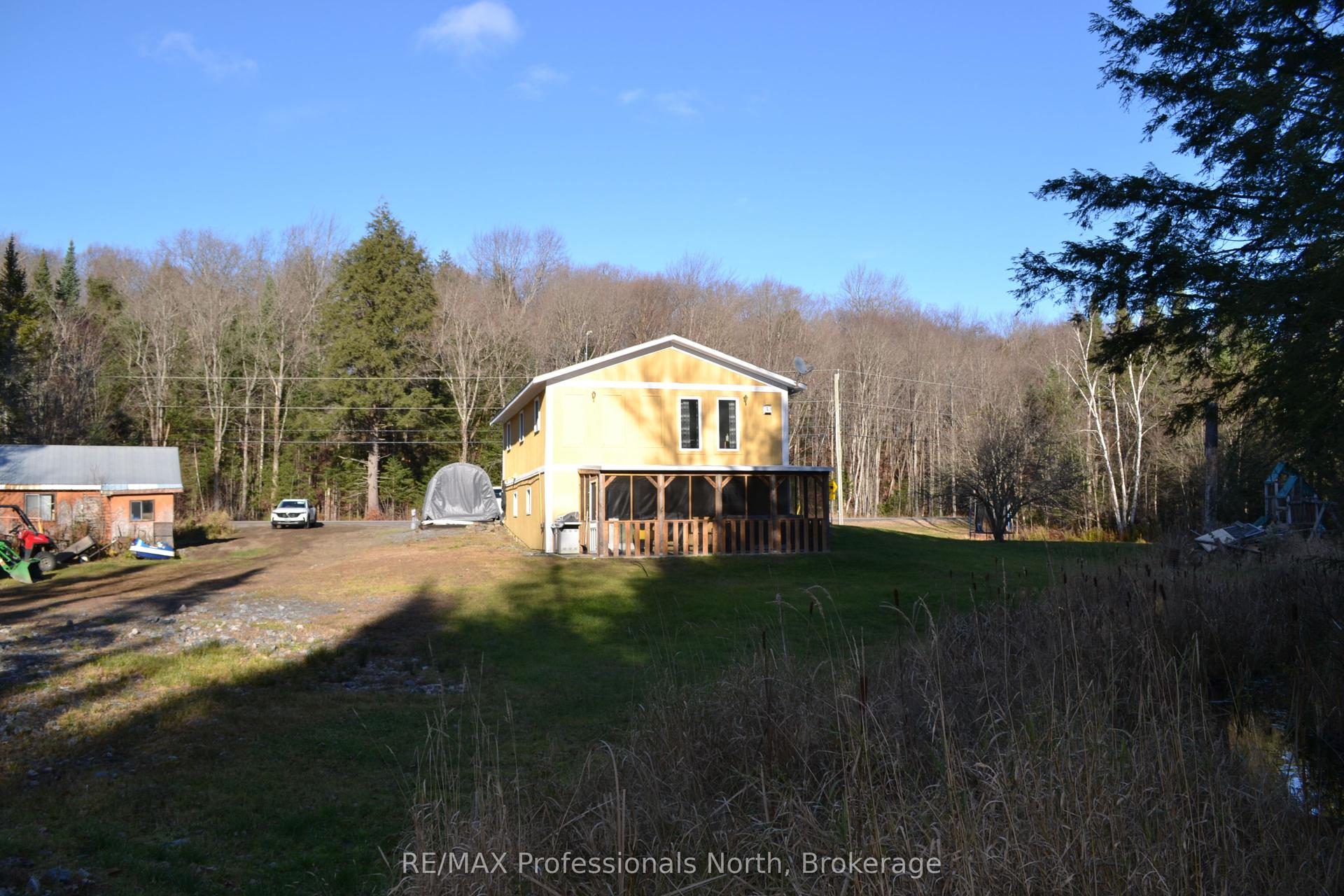 2315 Aspdin Road — photo 1