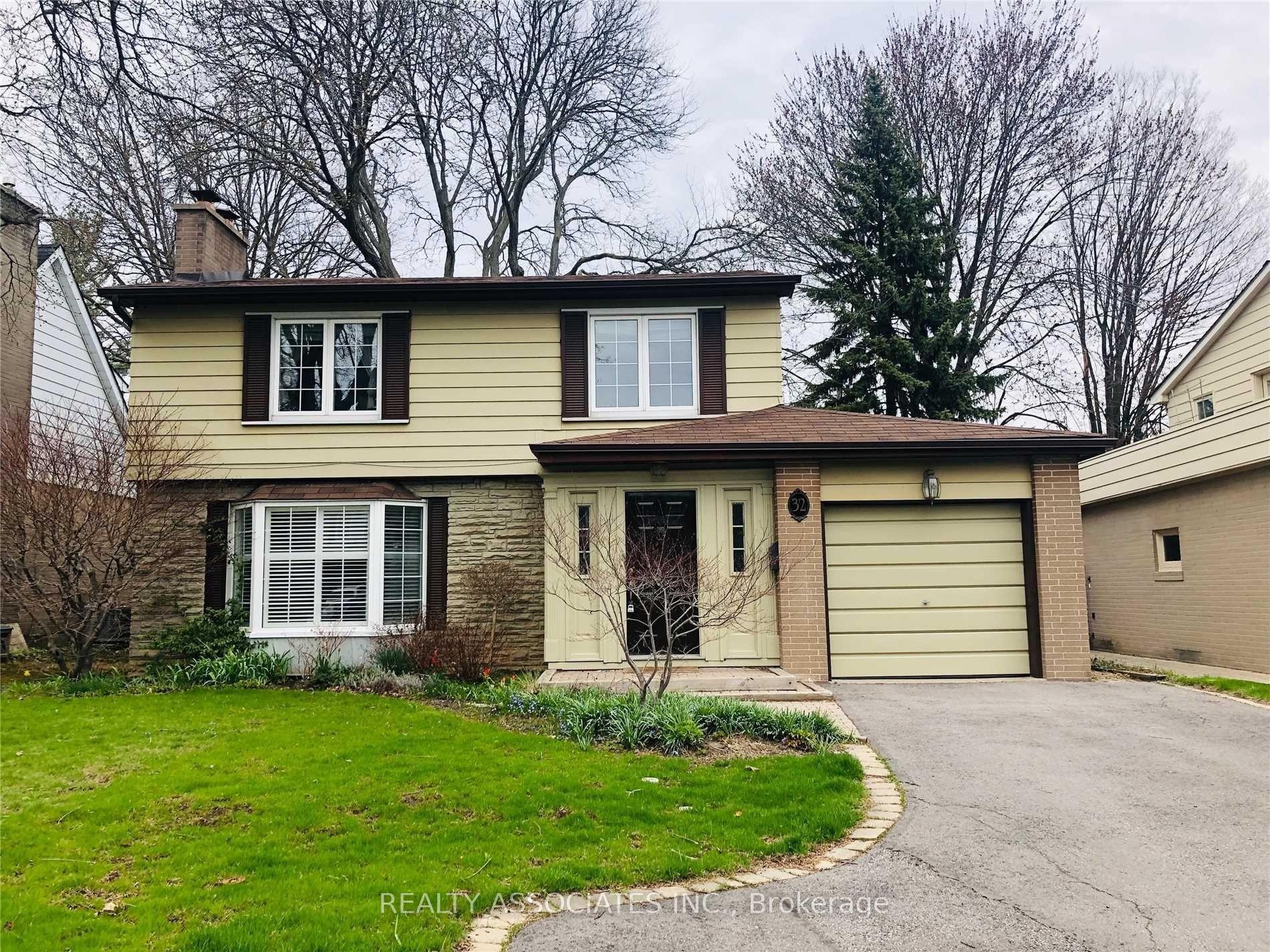 32 Almond Avenue — photo 1
