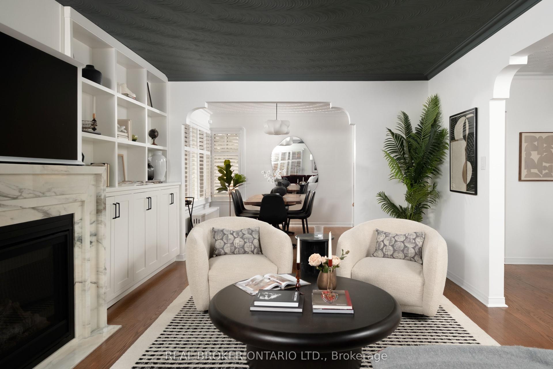 147 Thompson Avenue, Toronto — Detached for sale, photo 1