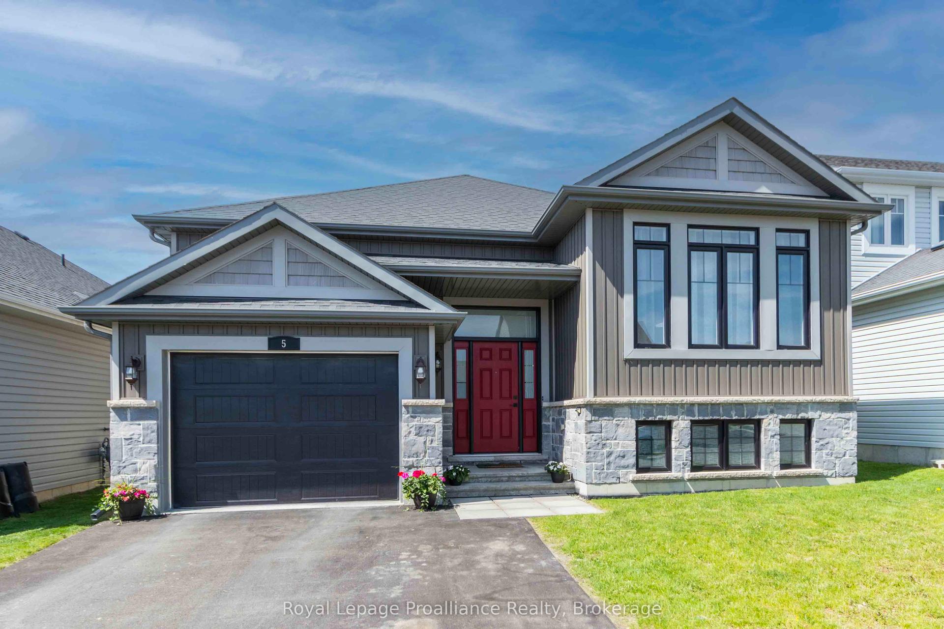 5 Walnut Drive — photo 1