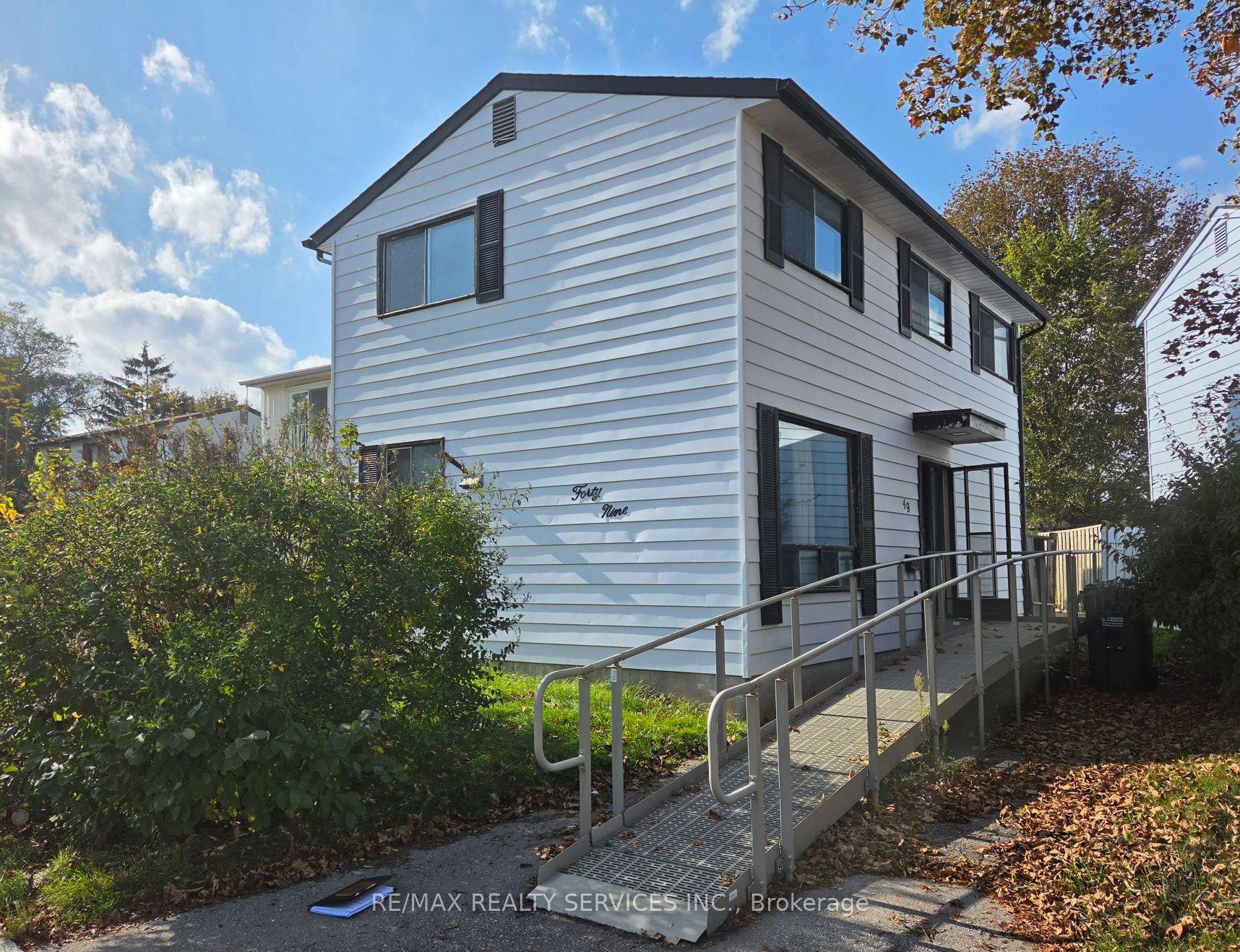49 Huntingwood Crescent, Brampton — Detached for sale, photo 1