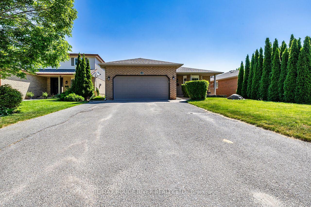 640 Pinewood Drive, Peterborough — Detached for sale, photo 1