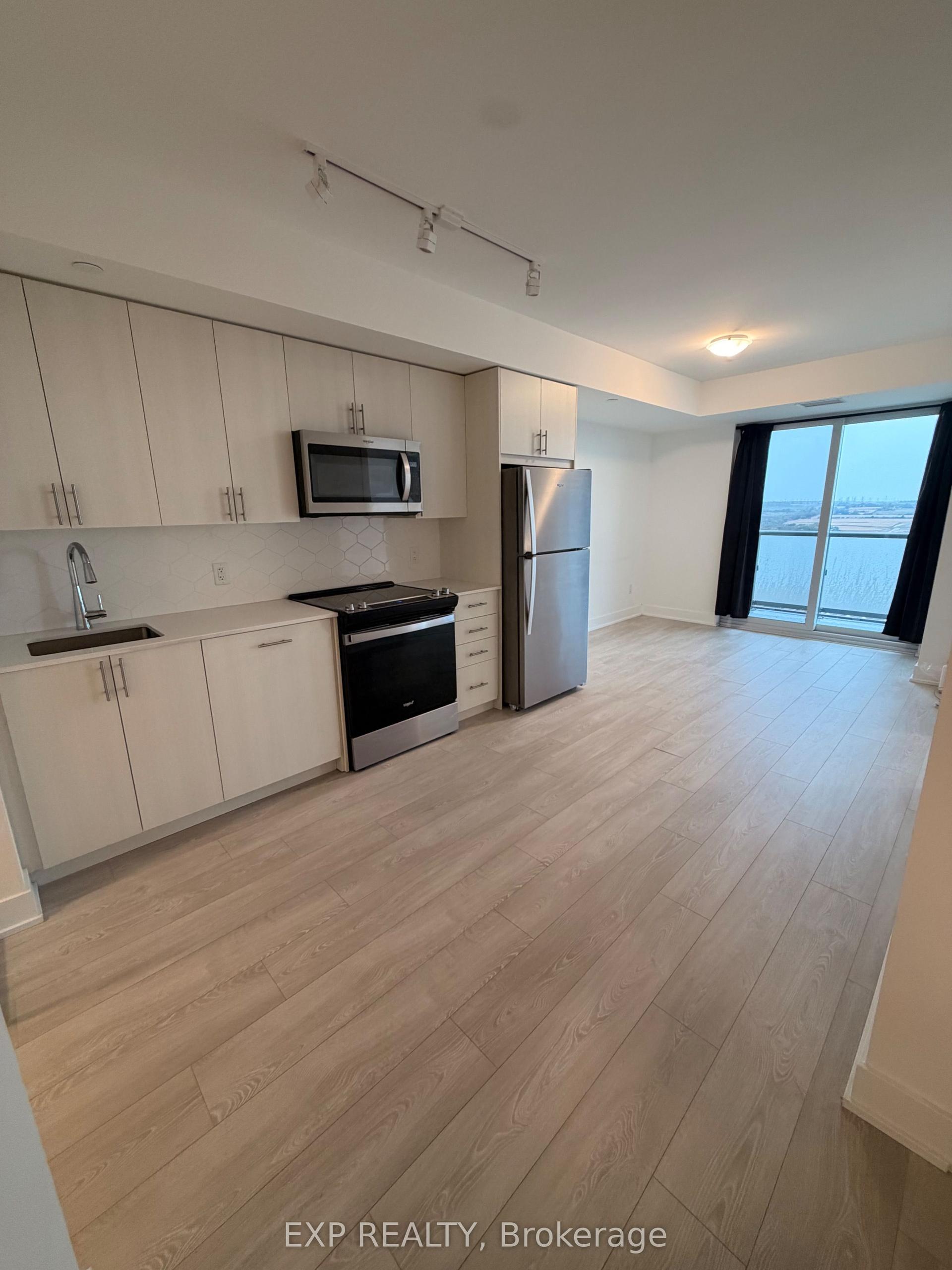 2545 Simcoe Street N 2704 #2704, Oshawa — Condo for lease, photo 1