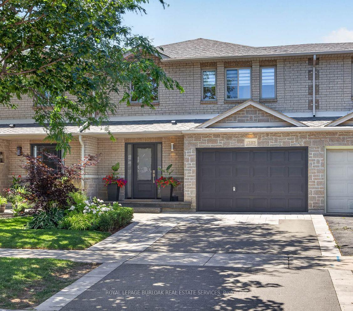 1253 Stephenson Drive, Burlington — Townhouse for sale, photo 1