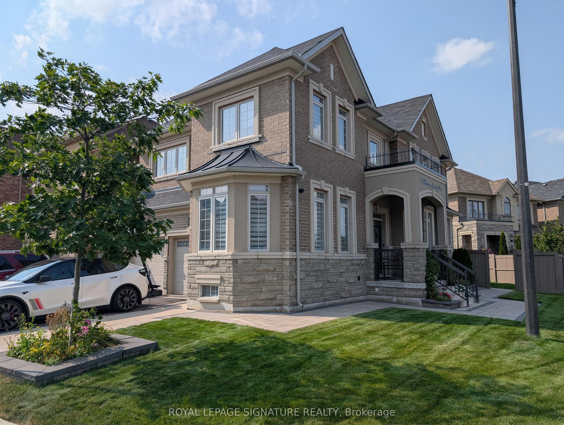 2 Henry Moody Street E, Brampton — Detached for lease, photo 1