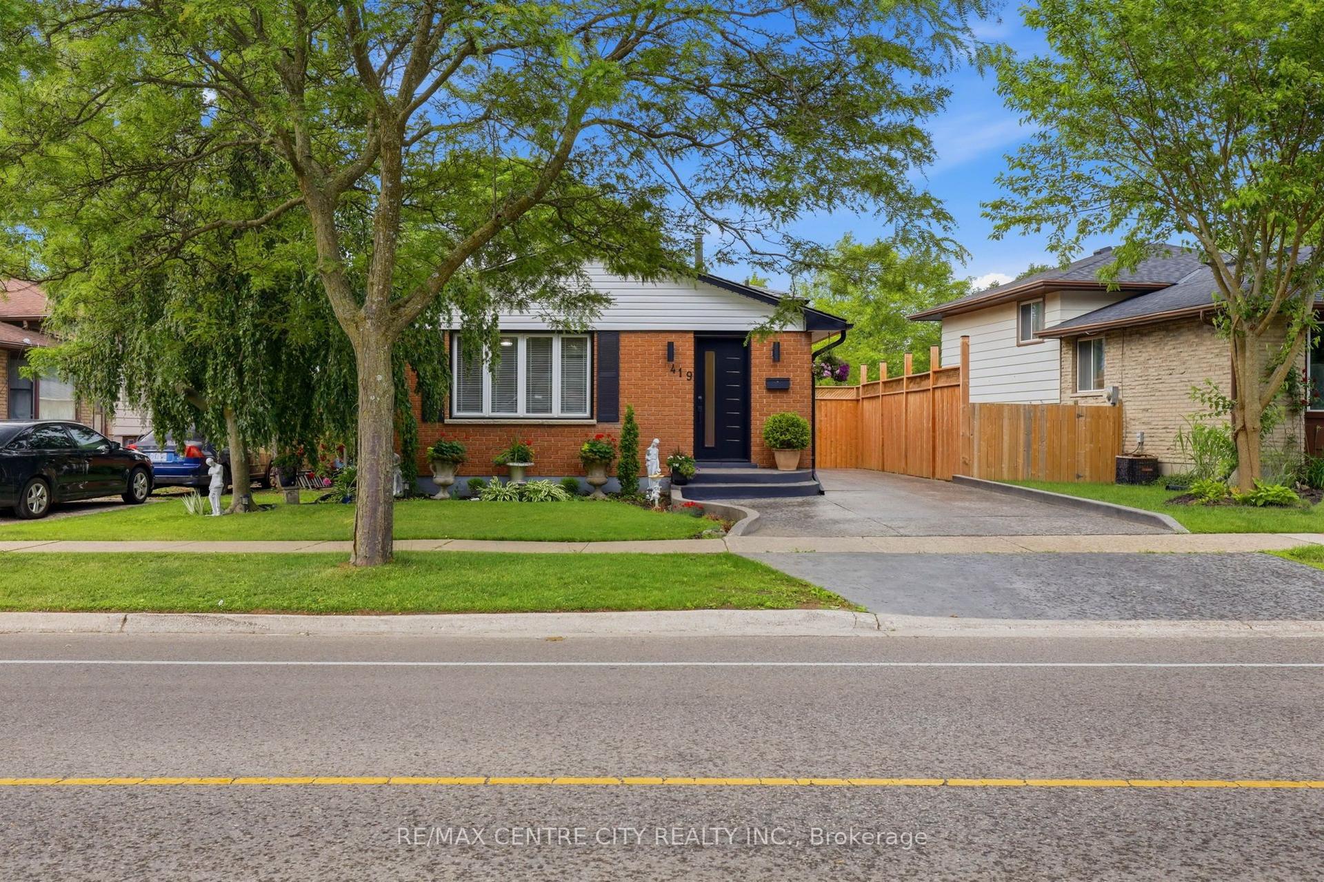 419 Ferndale Avenue — photo 1