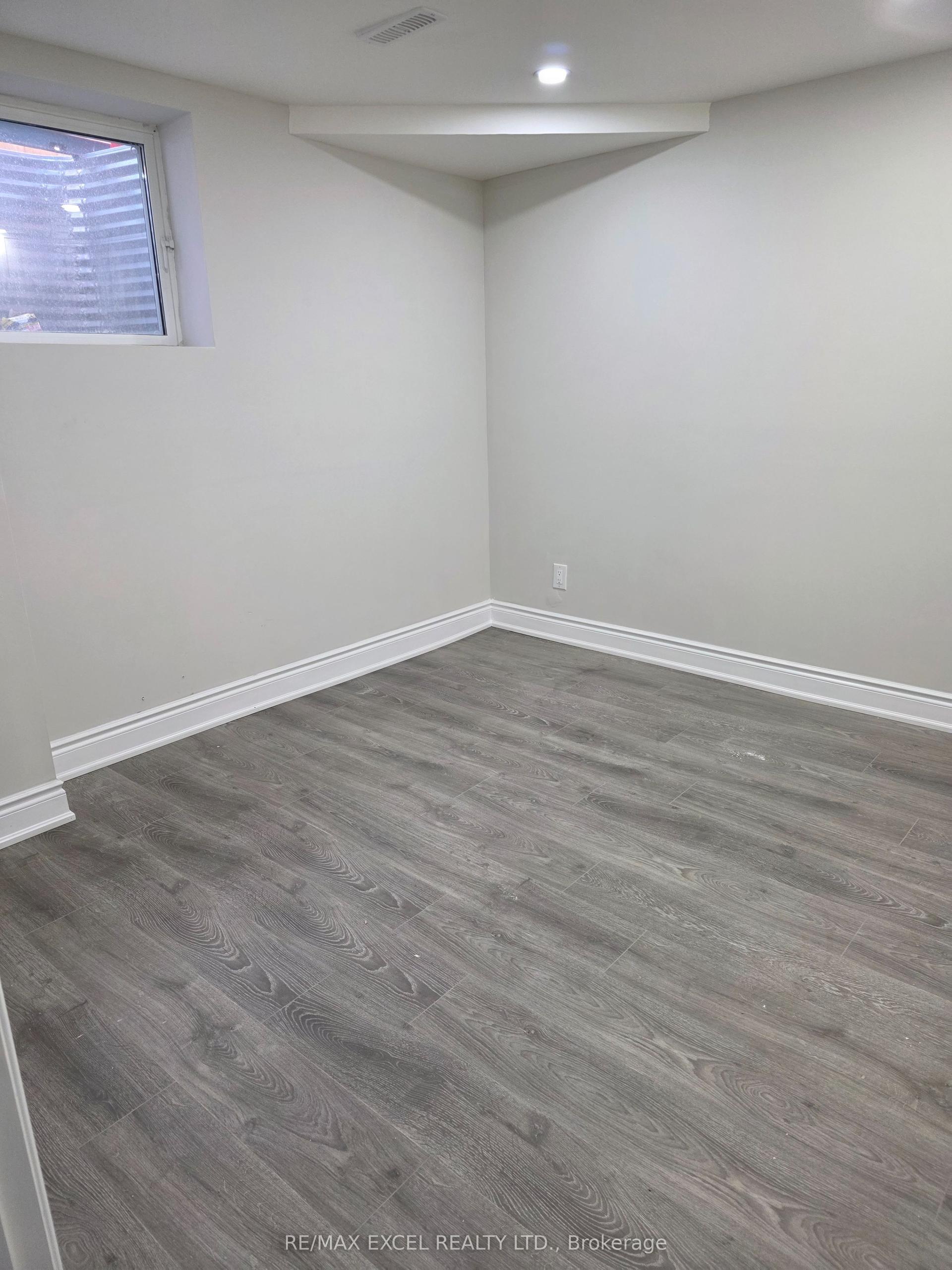 420 Winfield Terrace Lower Floor #Lower Floor, Mississauga — Detached for lease, photo 1