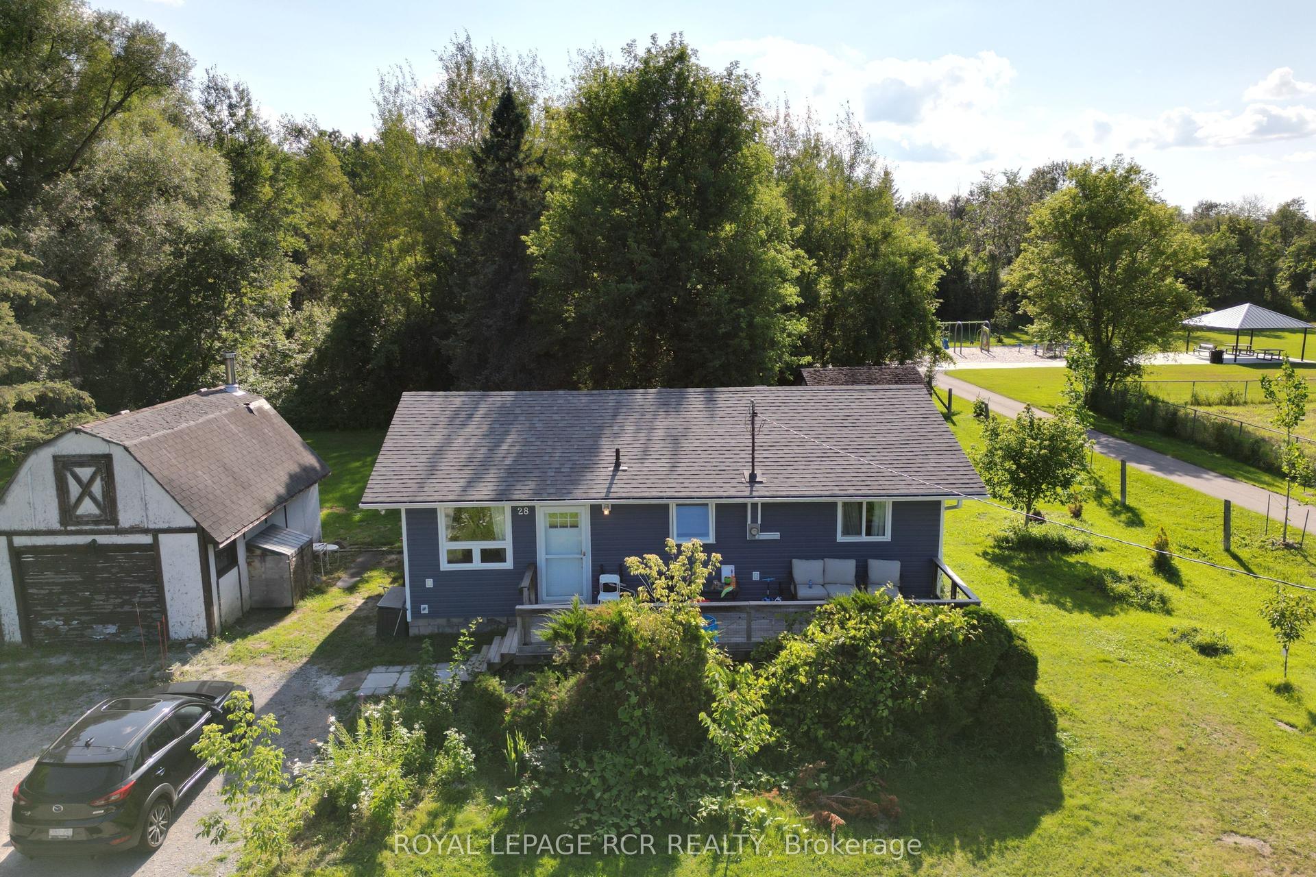 28 Blake Street, East Gwillimbury — Detached for lease, photo 1