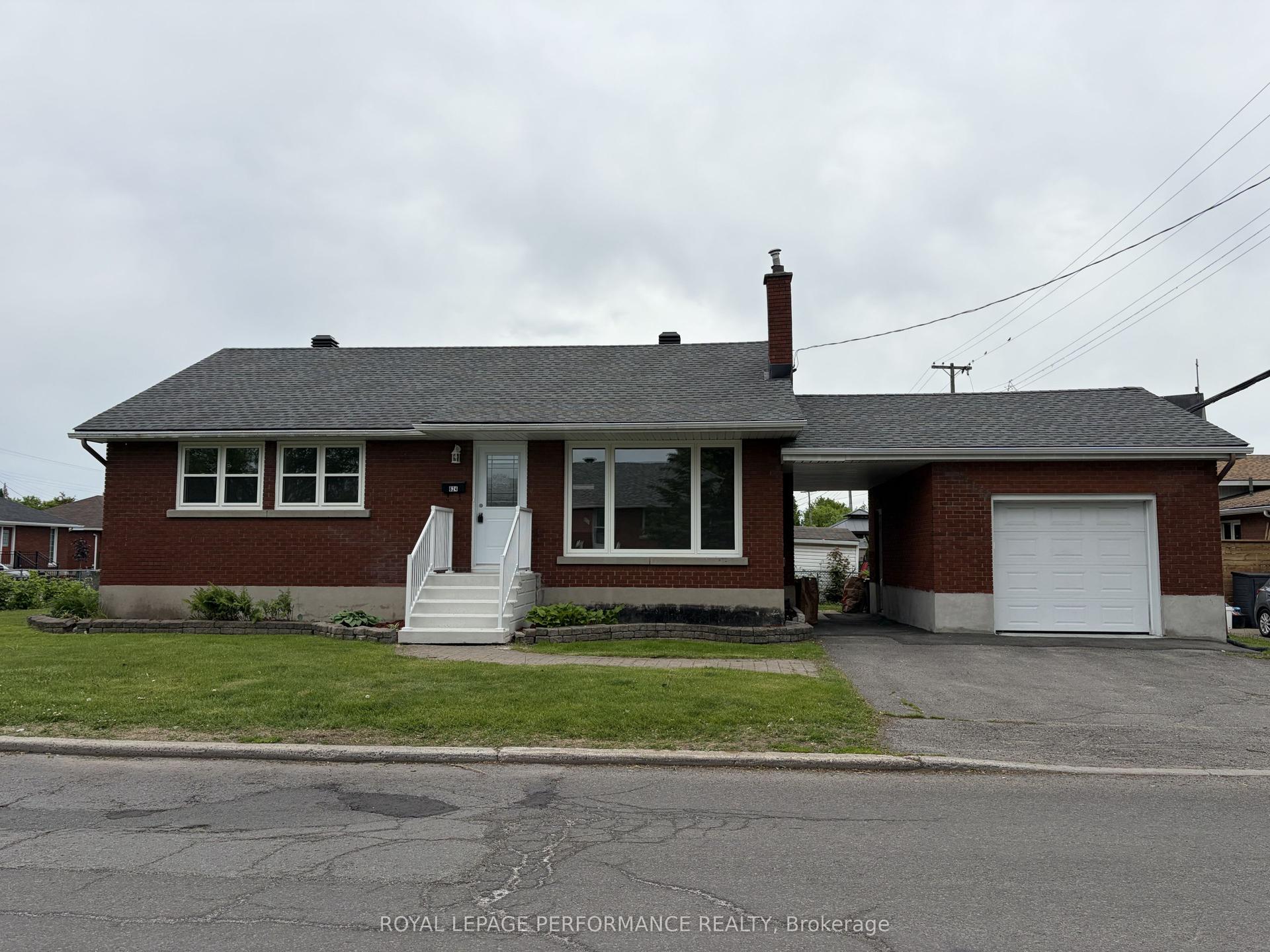 624 Clarke Avenue — photo 1
