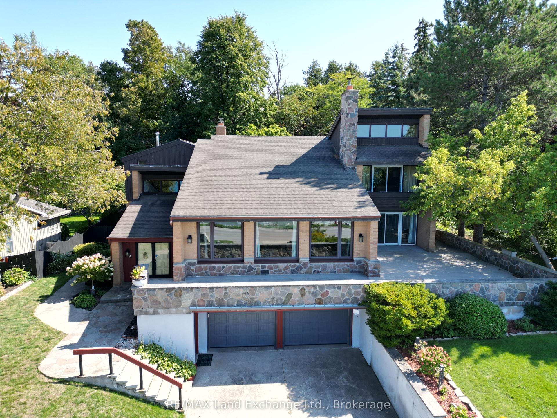 147 Goderich Street — photo 1