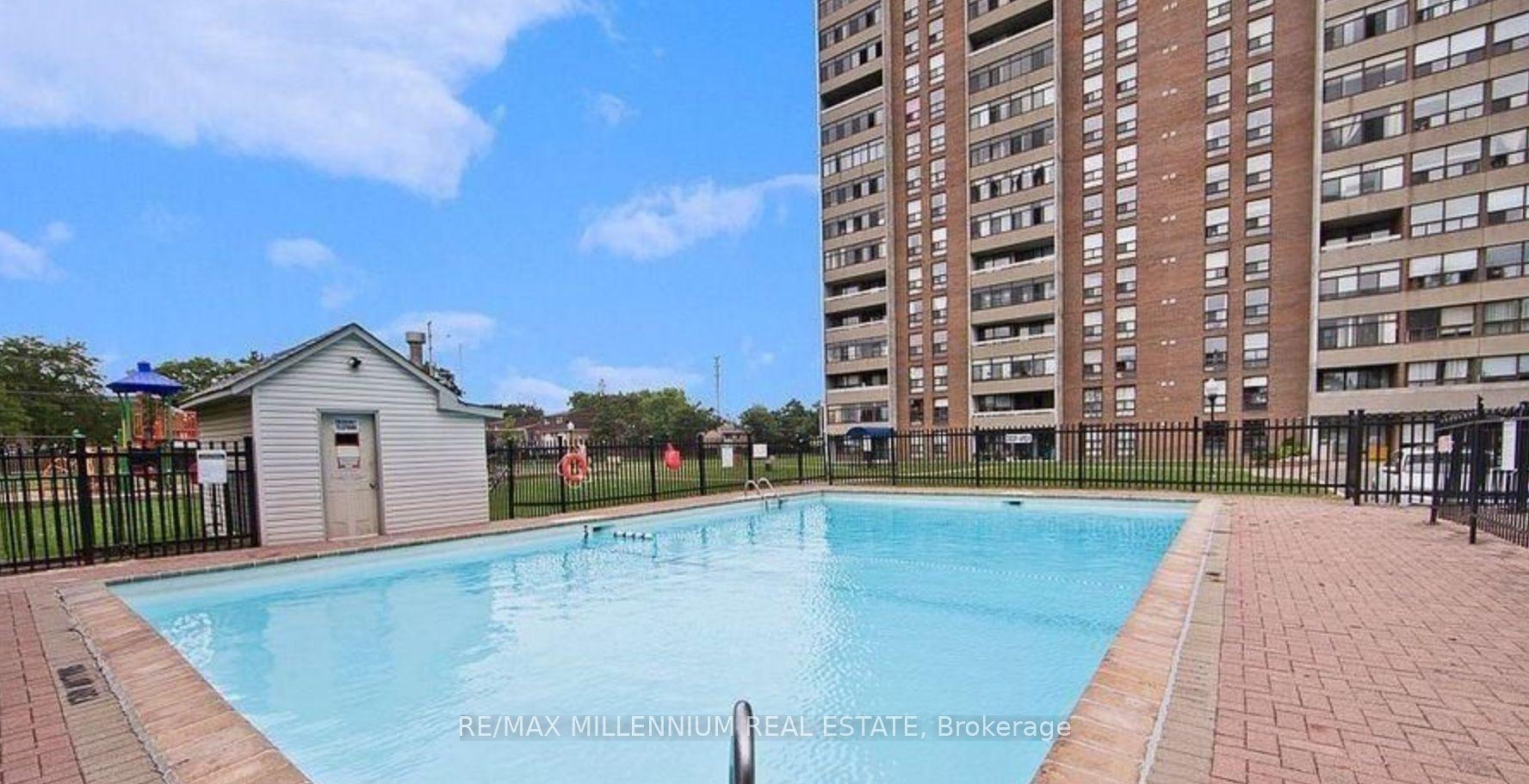 15 Kensington Rd Road 1512 #1512, Brampton — Condo for lease, photo 1
