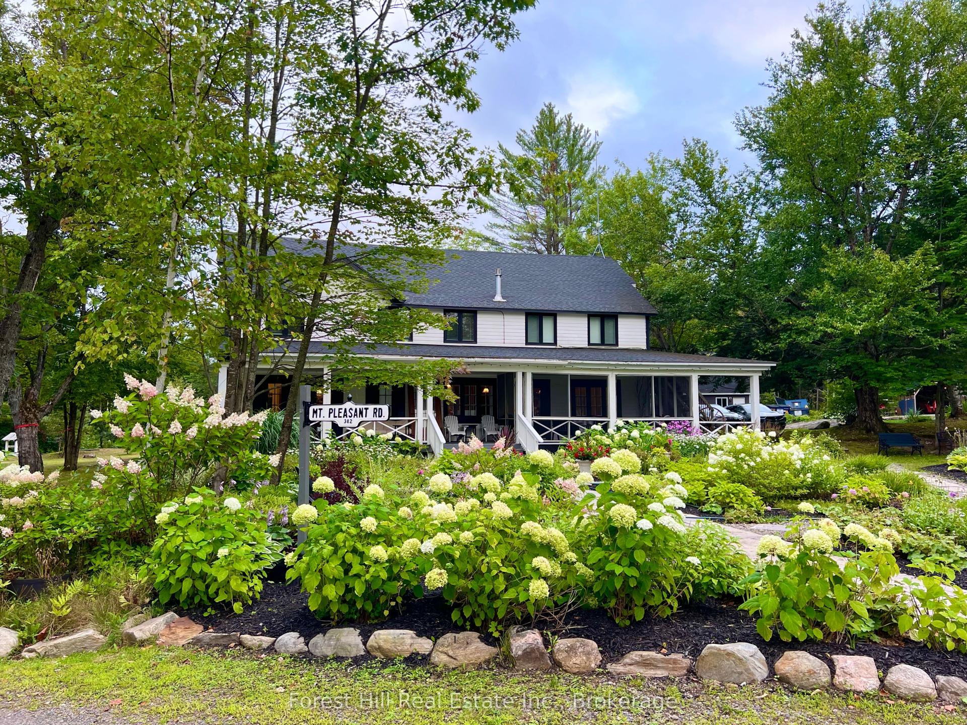 1040 Walker Lake Drive, Lake of Bays — Detached for sale, photo 1