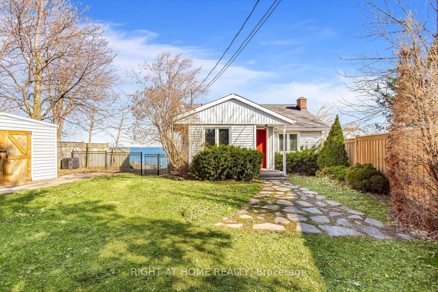 18 1/2 LAKESHORE Drive, Hamilton — Detached for lease, photo 1