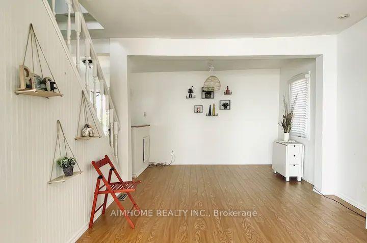59 Muskoka Avenue — photo 1