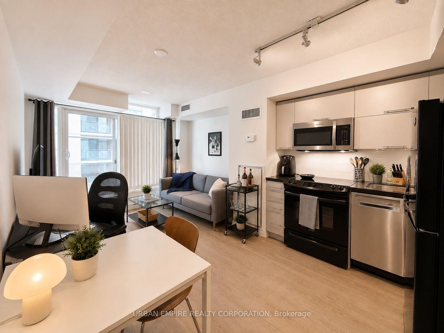 126 Simcoe Street 408 #408, Toronto — Condo for lease, photo 1