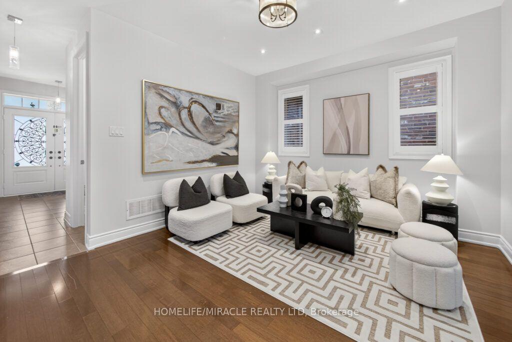 211 Wardlaw Place — photo 1