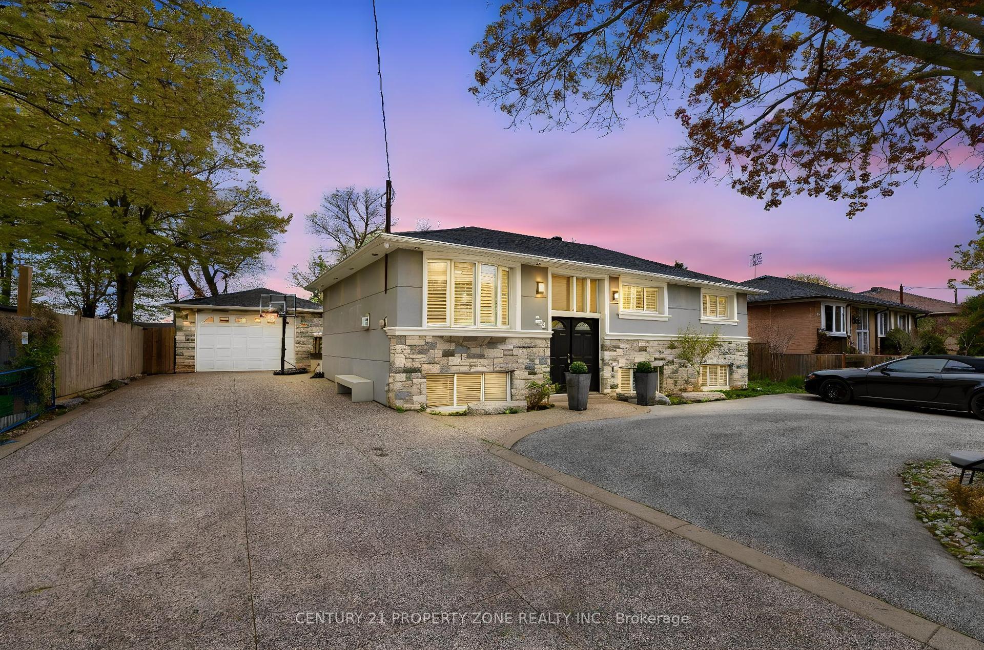 547 Pinegrove Road — photo 1