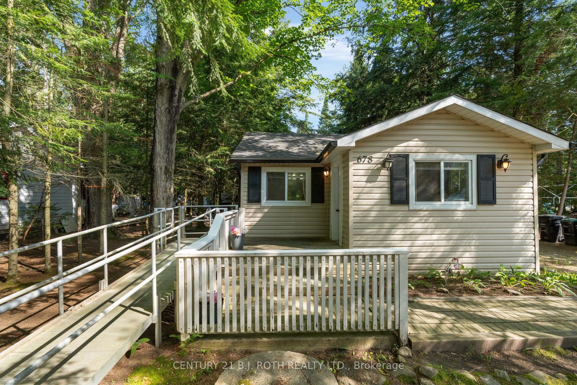 678 Pinegrove Avenue, Innisfil — Detached for sale, photo 1