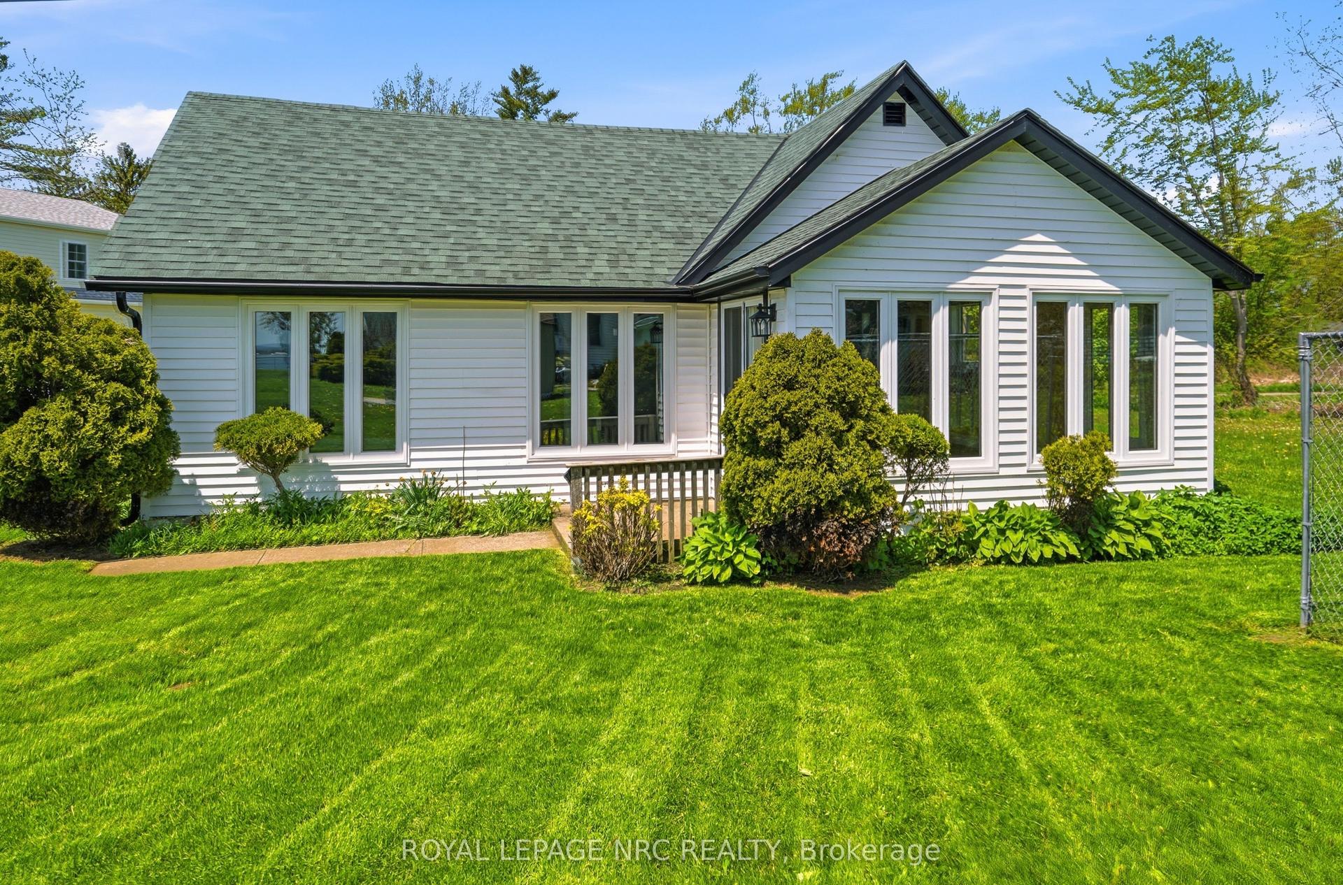 11 White Avenue, Fort Erie — Detached for sale, photo 1