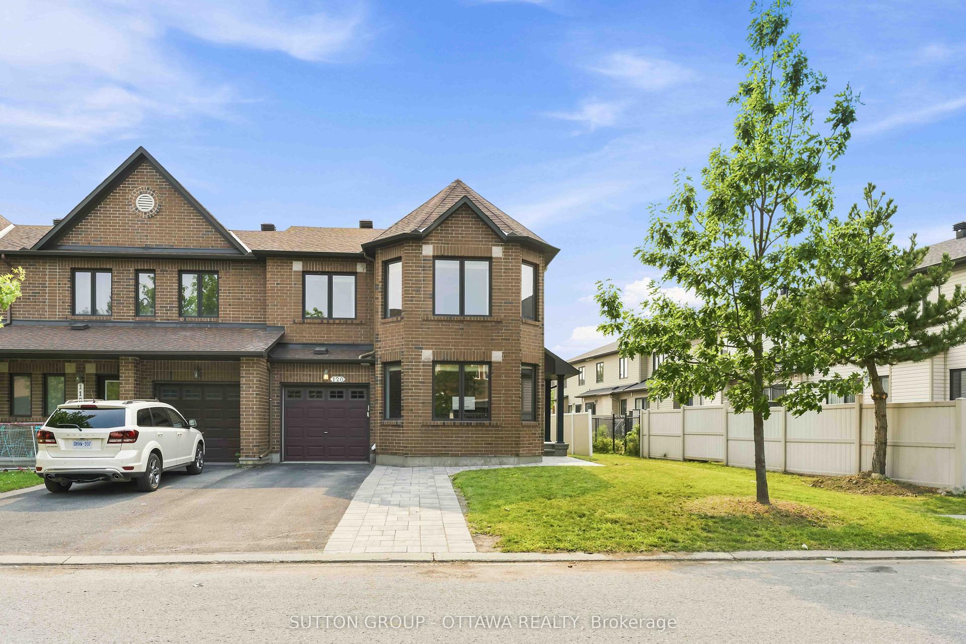 120 Dunforest Terrace, Barrhaven — Townhouse for sale, photo 1
