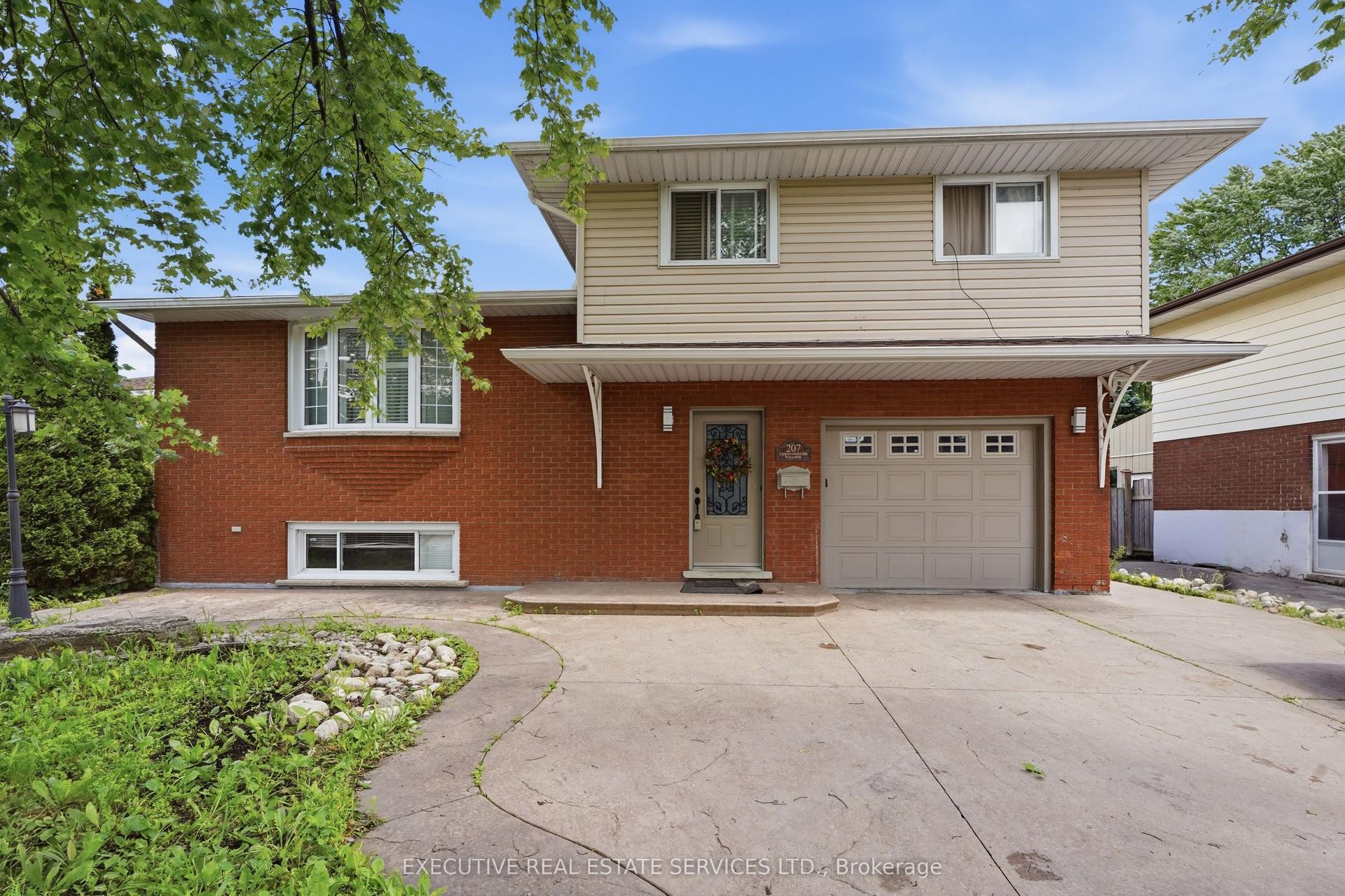 207 Christopher Drive — photo 1