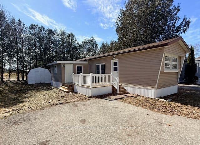 16 Bloomsbury Drive — photo 1