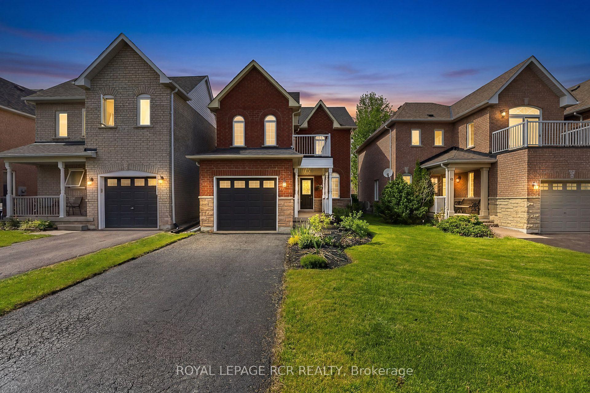 57 Bolster Lane, Uxbridge — Detached for sale, photo 1