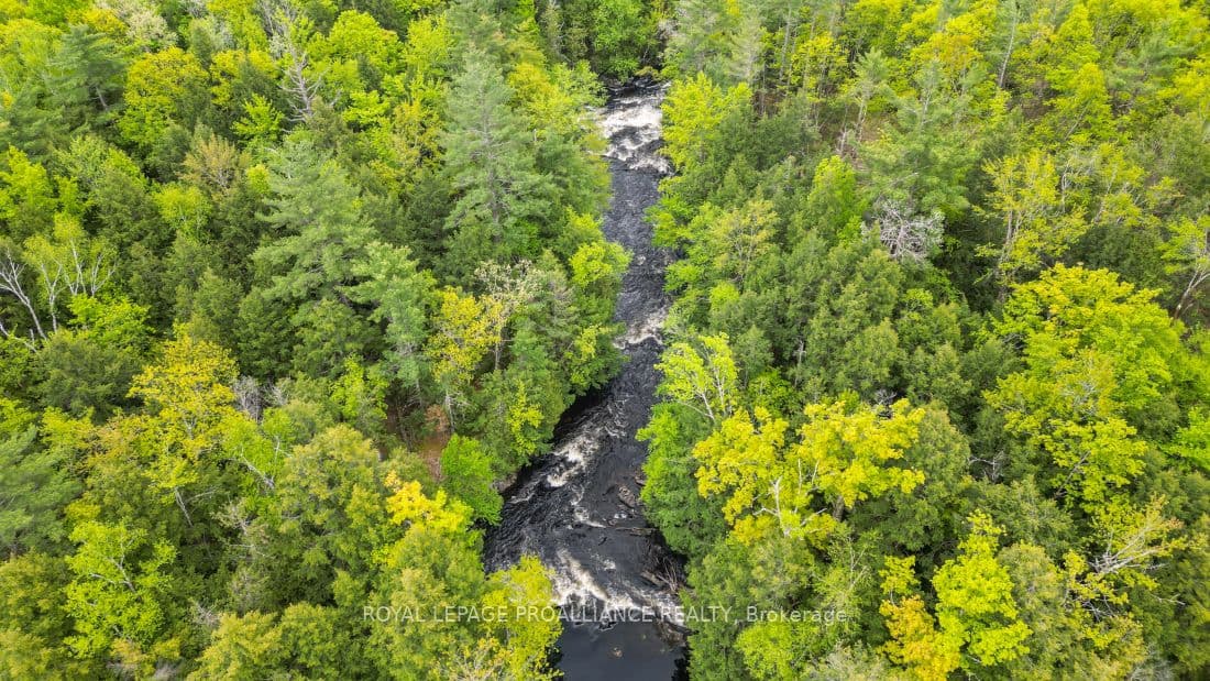 8 Clark Line Road — photo 1