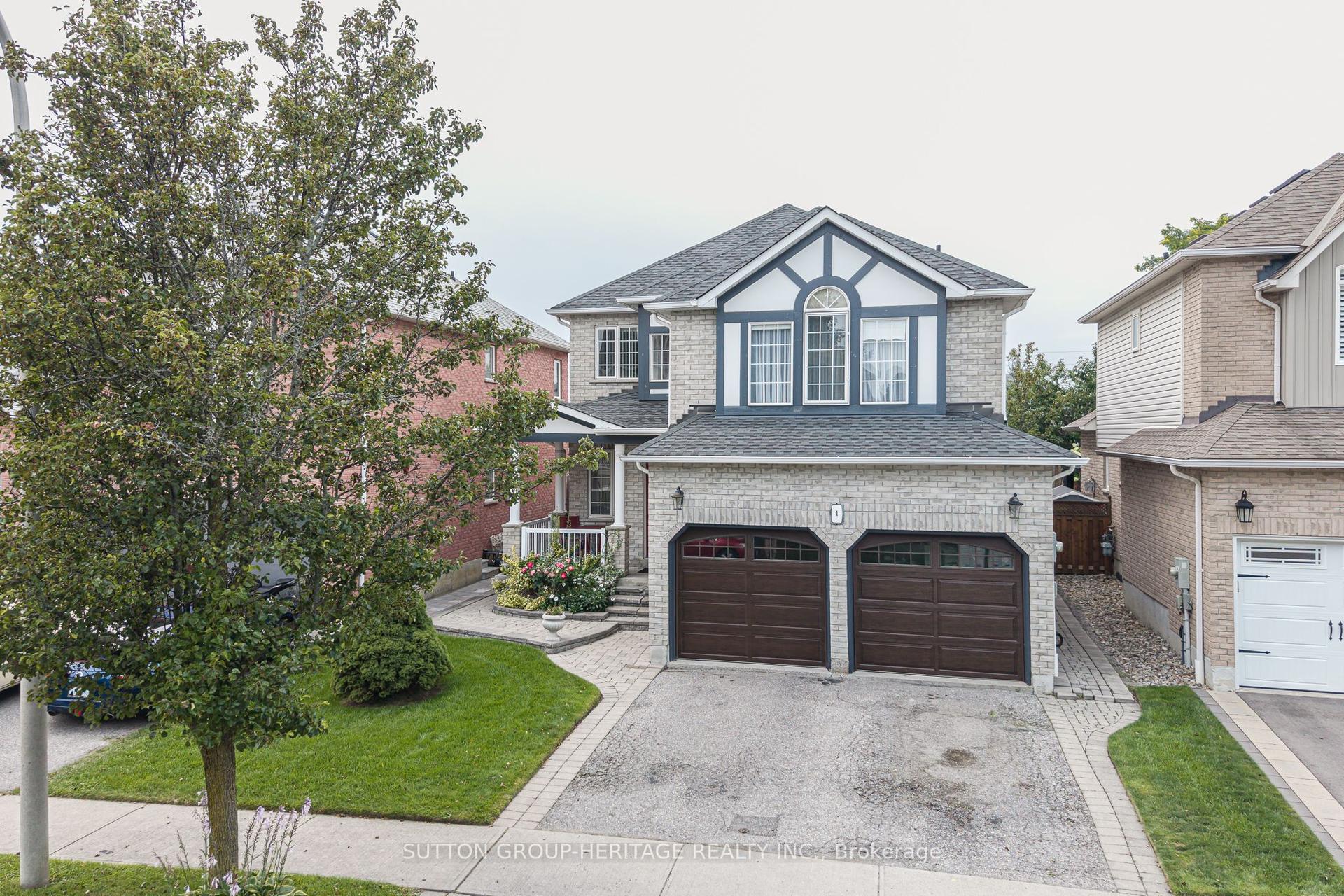 4 Divine Drive, Whitby — Detached for sale, photo 1
