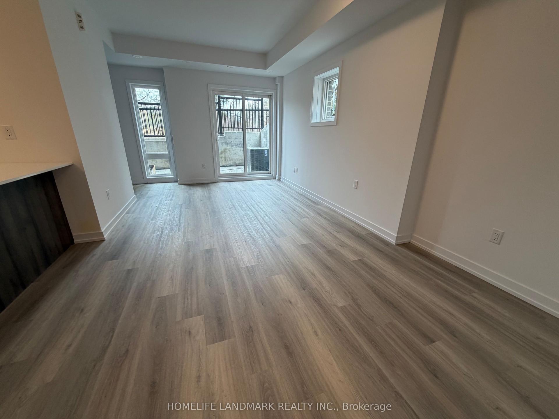 5 Bancroft Lane 319 #319 — photo 1