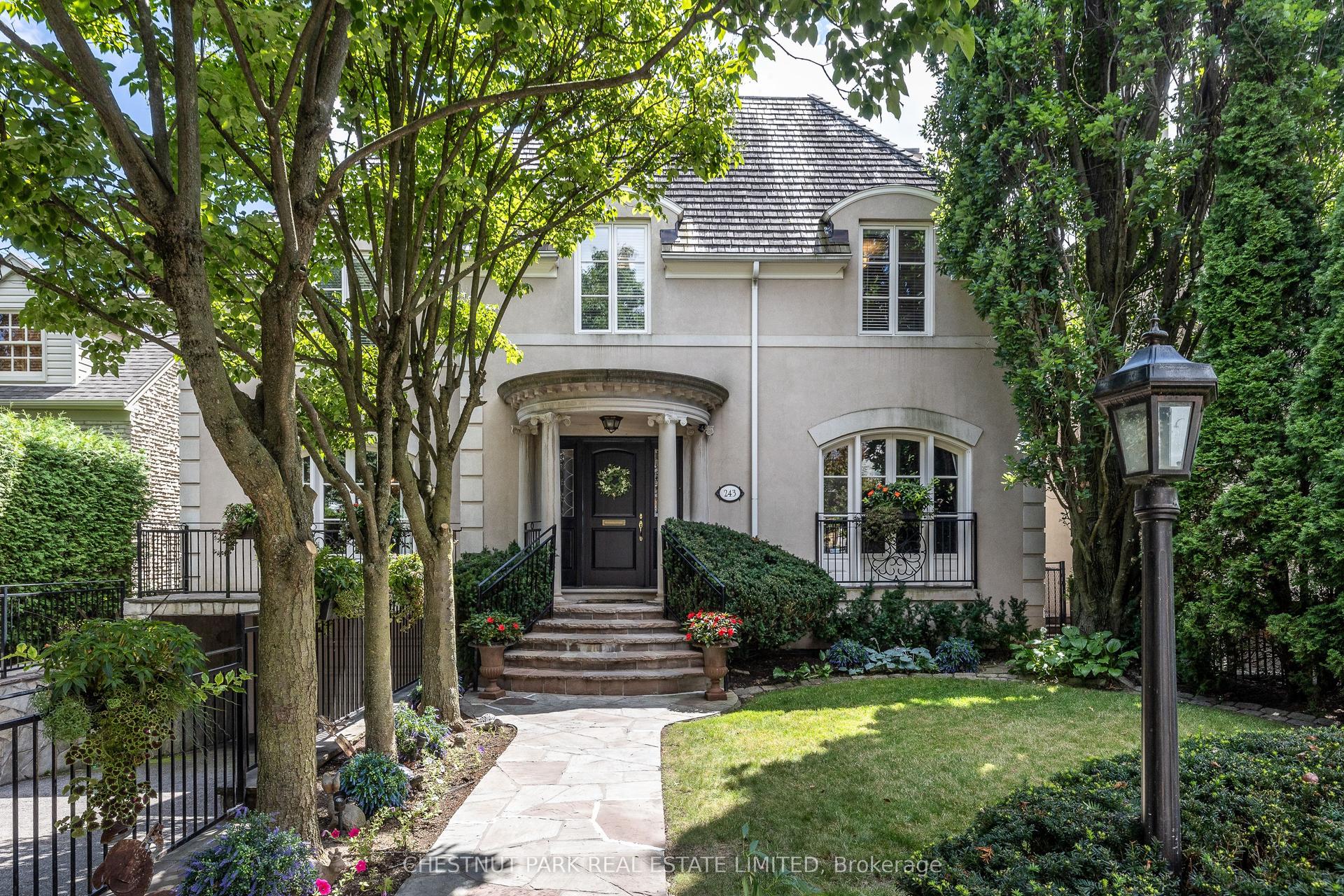 243 Dawlish Avenue, Toronto — Detached for sale, photo 1