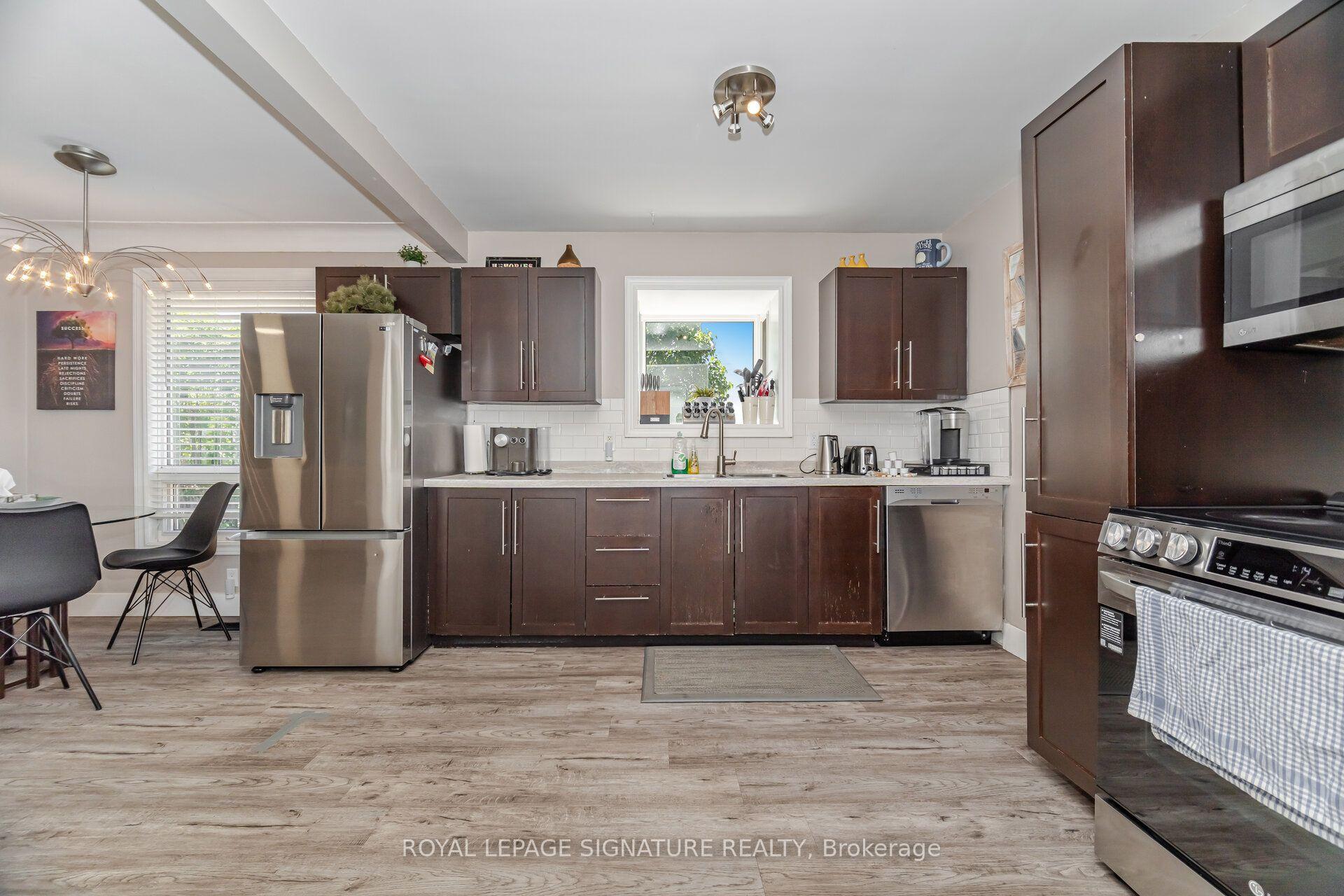 77 Fairview Road — photo 1